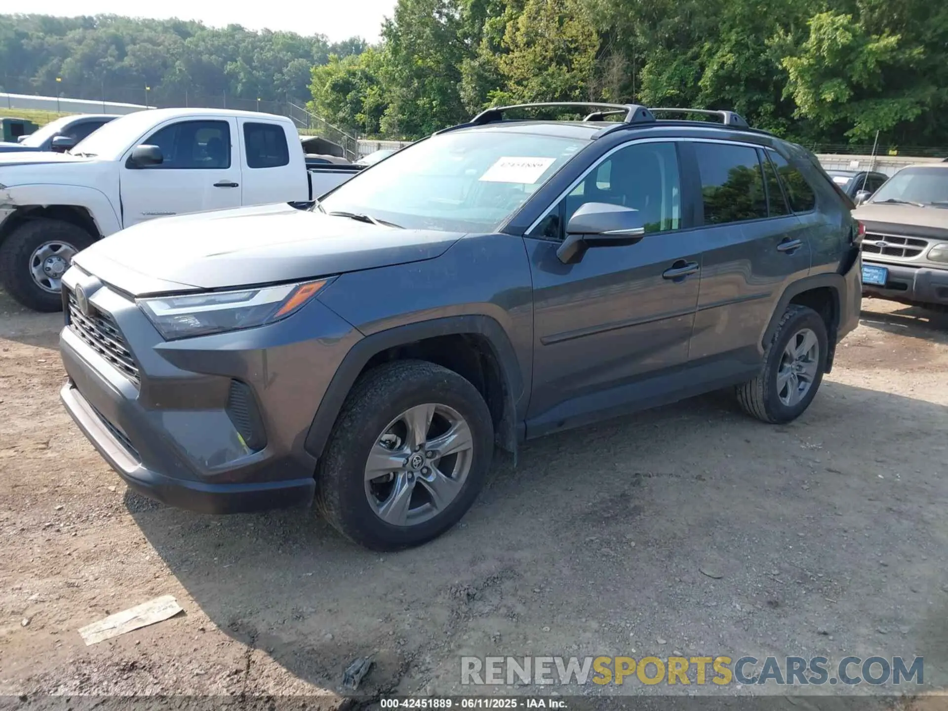 2 Photograph of a damaged car 2T3P1RFV6PW399716 TOYOTA RAV4 2023