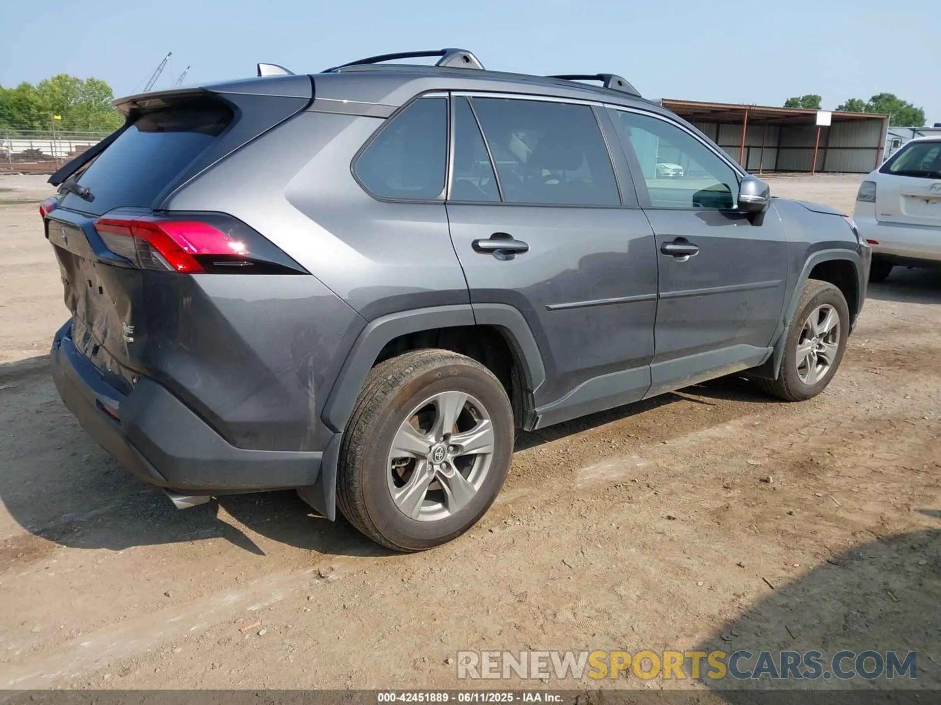4 Photograph of a damaged car 2T3P1RFV6PW399716 TOYOTA RAV4 2023