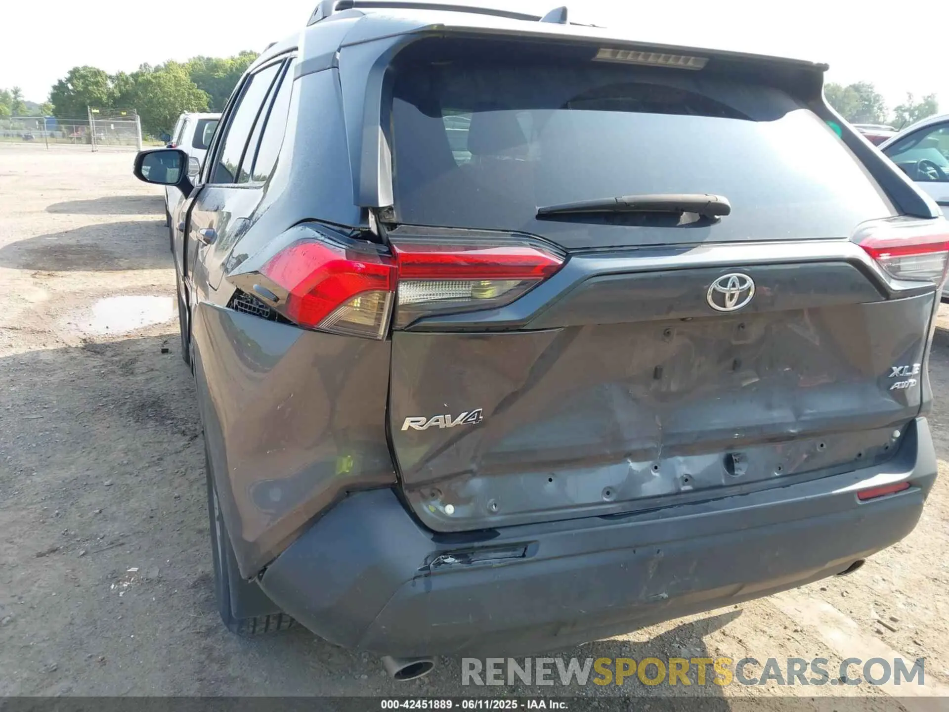 6 Photograph of a damaged car 2T3P1RFV6PW399716 TOYOTA RAV4 2023