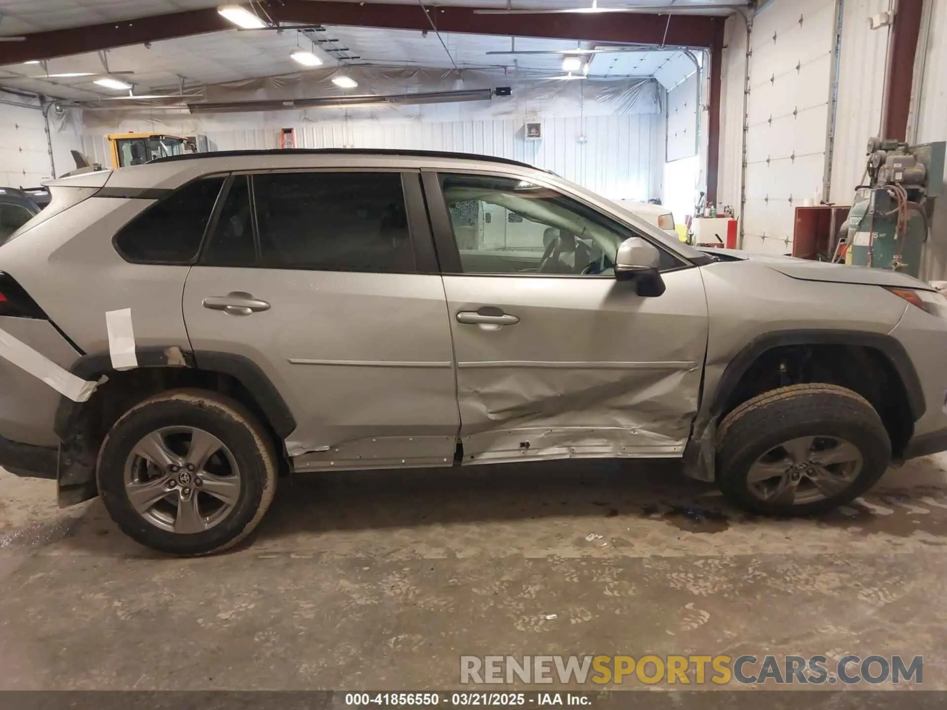 13 Photograph of a damaged car 2T3P1RFV7PW398770 TOYOTA RAV4 2023