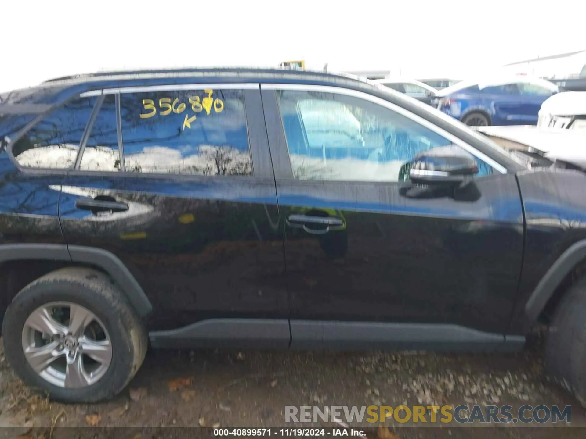 13 Photograph of a damaged car 2T3P1RFV8PC356870 TOYOTA RAV4 2023