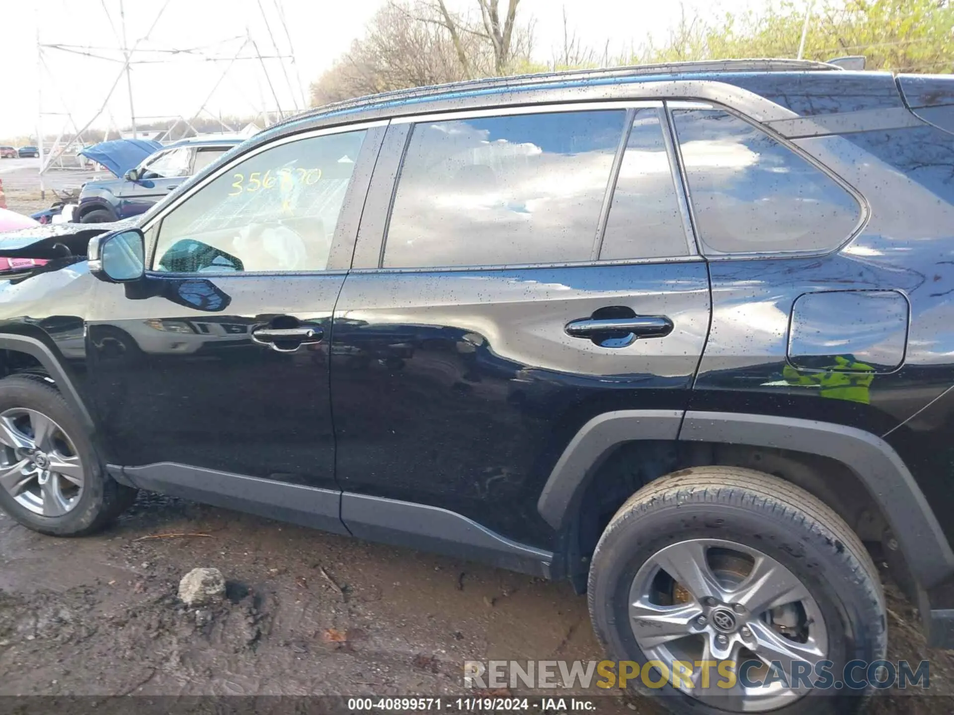 14 Photograph of a damaged car 2T3P1RFV8PC356870 TOYOTA RAV4 2023