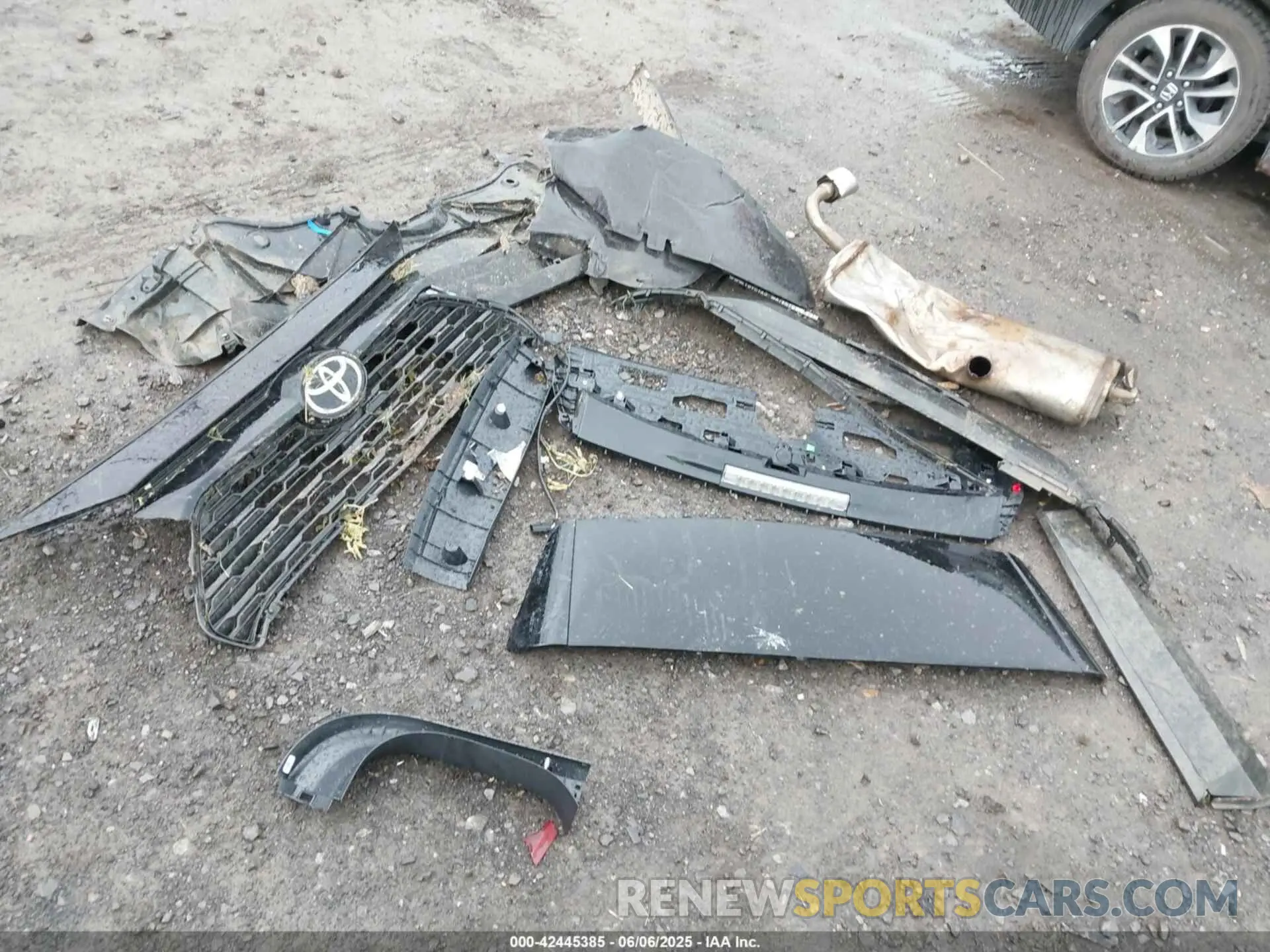 11 Photograph of a damaged car 2T3P1RFV8PC373362 TOYOTA RAV4 2023