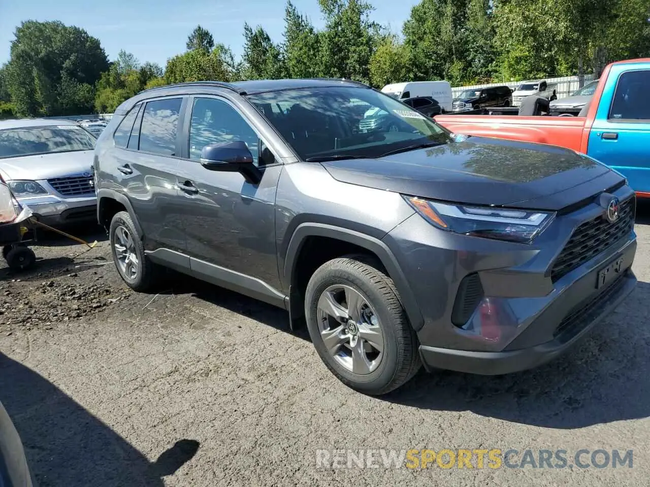 4 Photograph of a damaged car 2T3P1RFV8PC392428 TOYOTA RAV4 2023