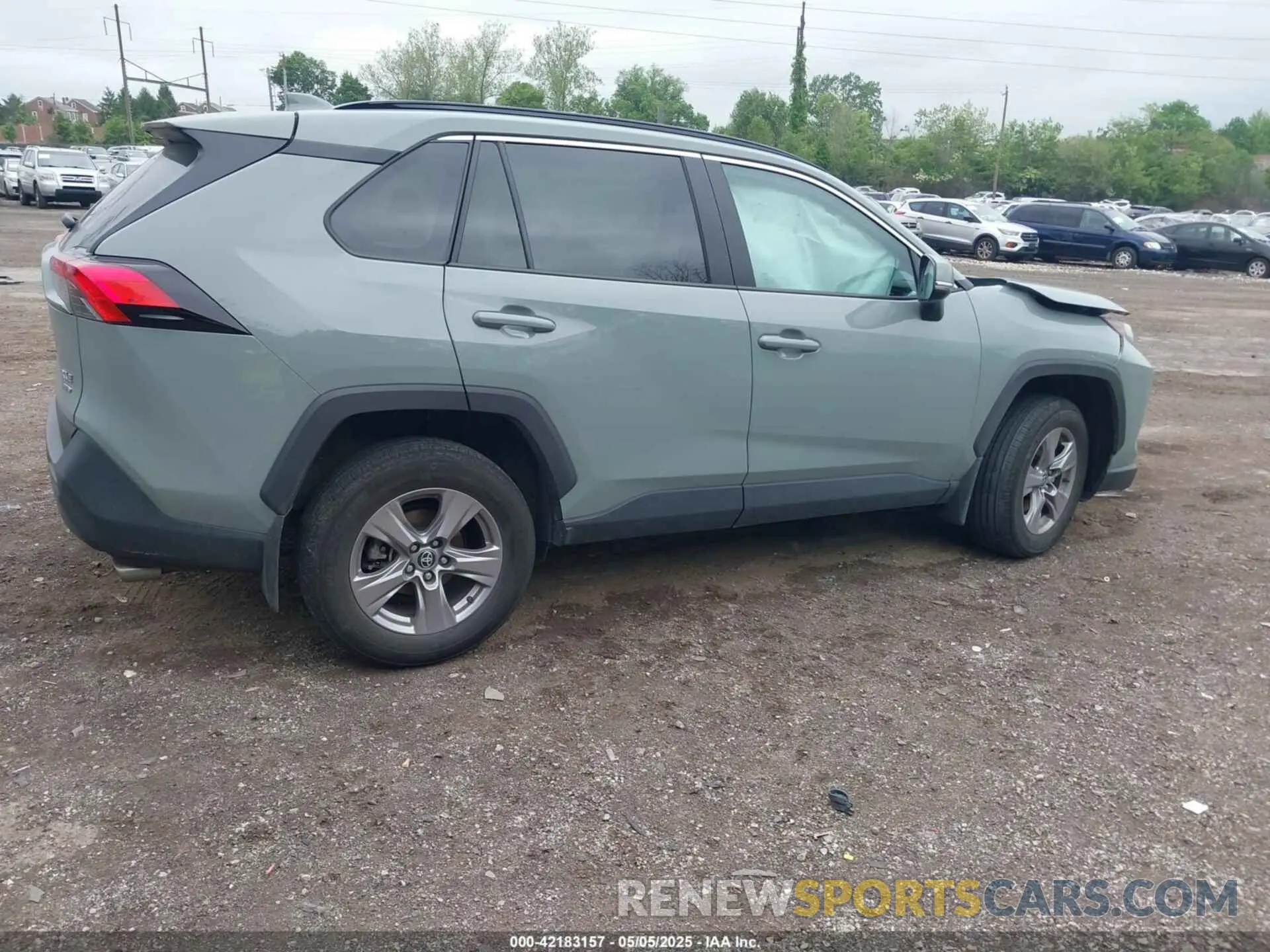 4 Photograph of a damaged car 2T3P1RFV8PW335712 TOYOTA RAV4 2023