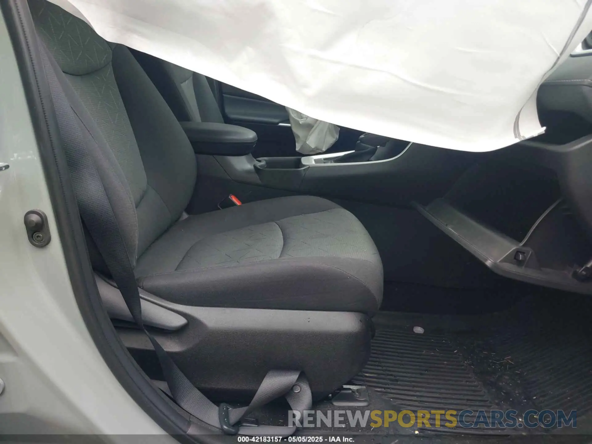 5 Photograph of a damaged car 2T3P1RFV8PW335712 TOYOTA RAV4 2023