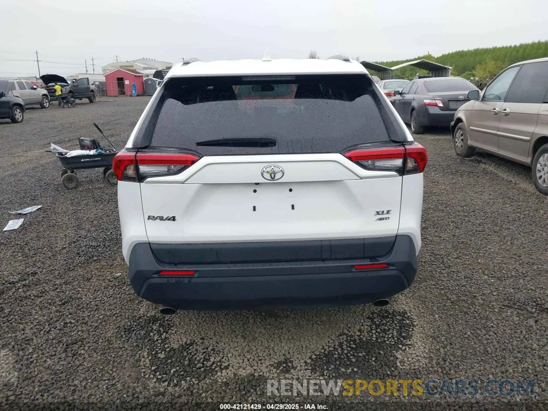 16 Photograph of a damaged car 2T3P1RFV8PW345799 TOYOTA RAV4 2023