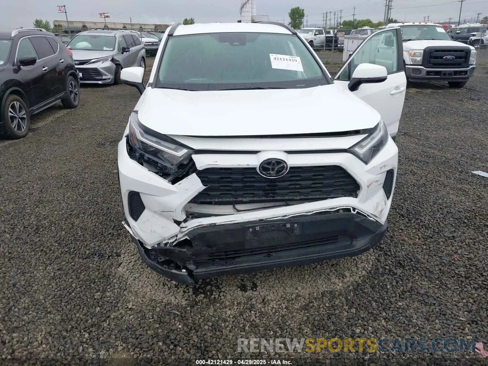 6 Photograph of a damaged car 2T3P1RFV8PW345799 TOYOTA RAV4 2023