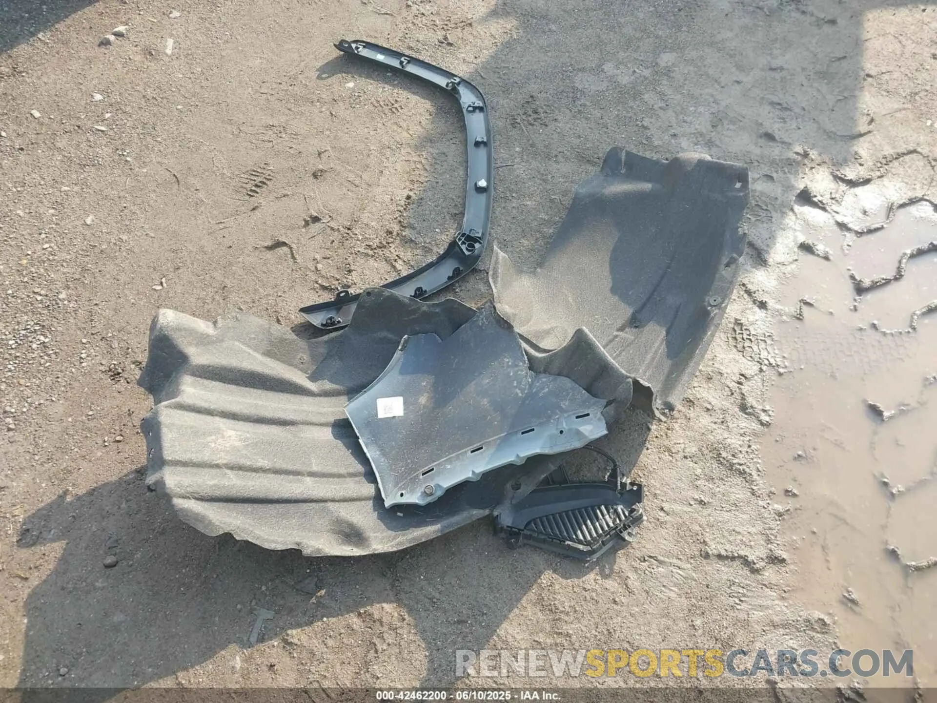 12 Photograph of a damaged car 2T3P1RFV8PW353465 TOYOTA RAV4 2023