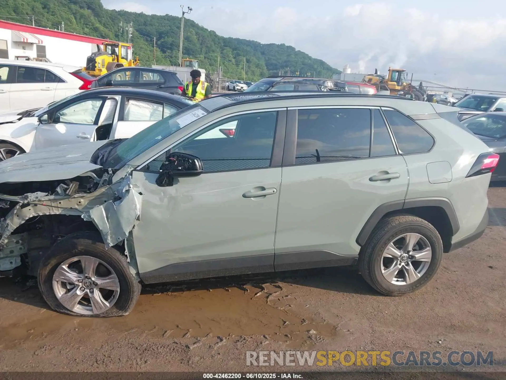 15 Photograph of a damaged car 2T3P1RFV8PW353465 TOYOTA RAV4 2023