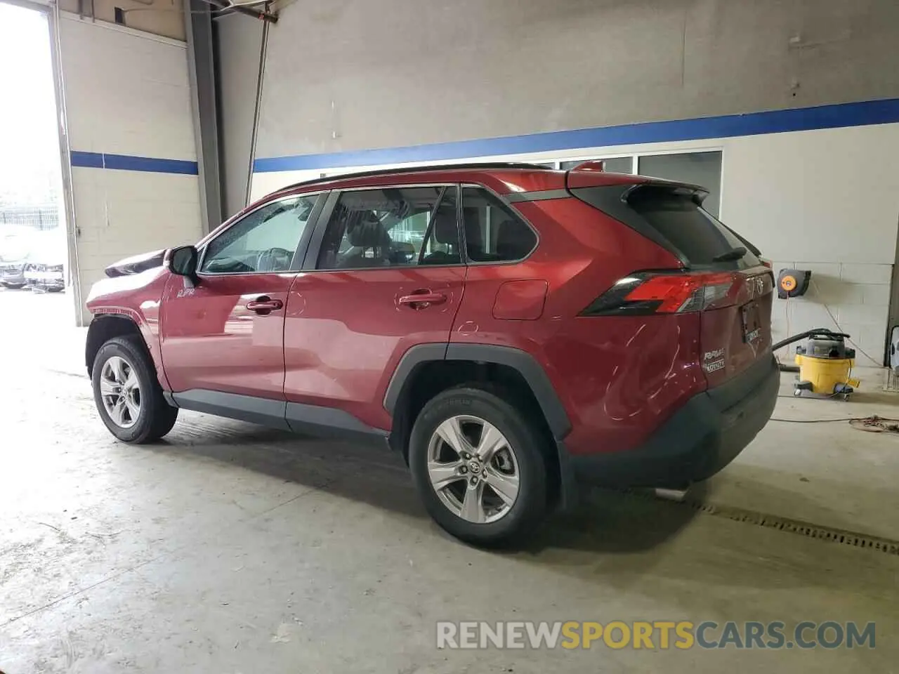 2 Photograph of a damaged car 2T3P1RFV8PW378298 TOYOTA RAV4 2023