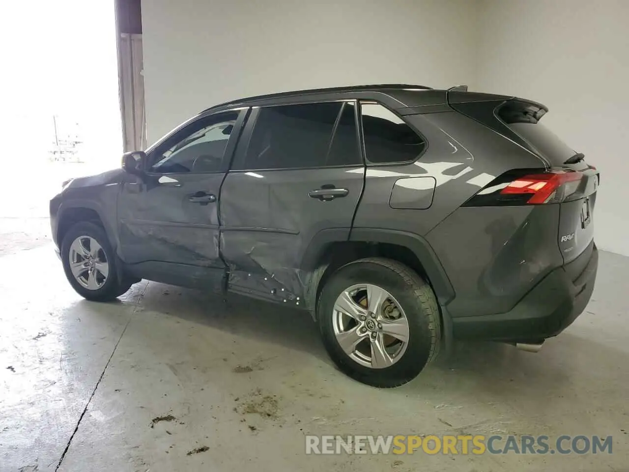 2 Photograph of a damaged car 2T3P1RFV9PC338278 TOYOTA RAV4 2023