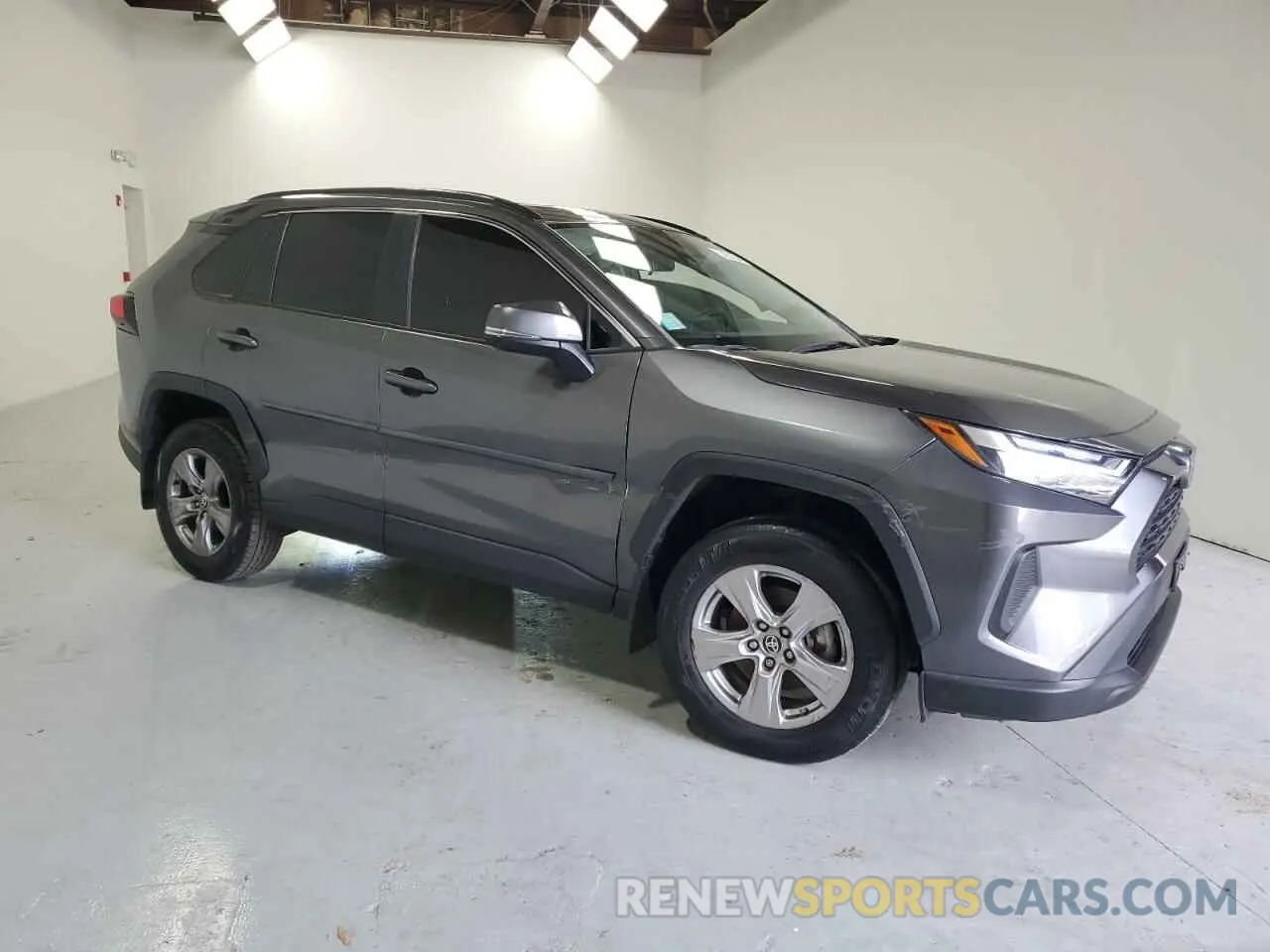 4 Photograph of a damaged car 2T3P1RFV9PC338278 TOYOTA RAV4 2023