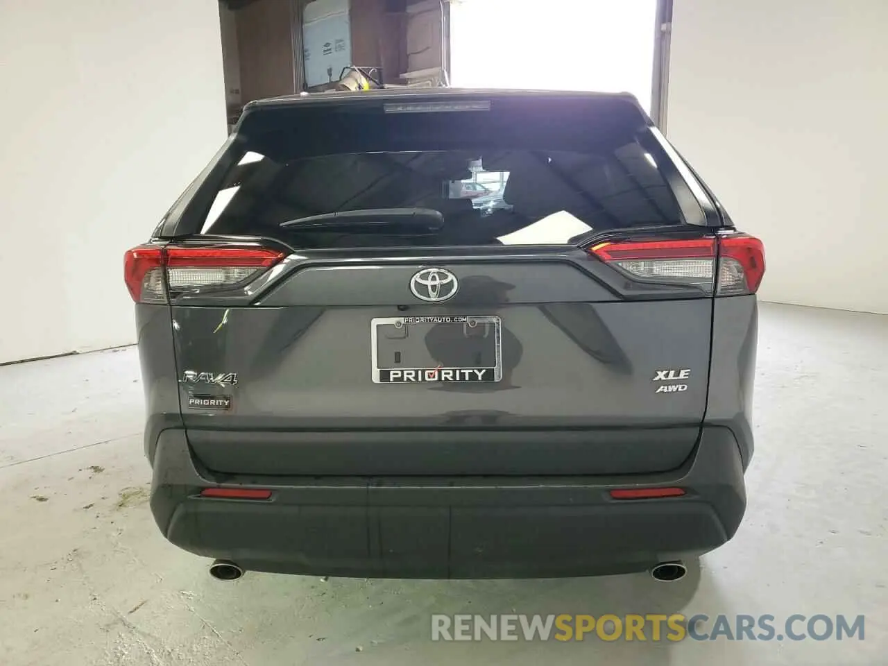 6 Photograph of a damaged car 2T3P1RFV9PC338278 TOYOTA RAV4 2023