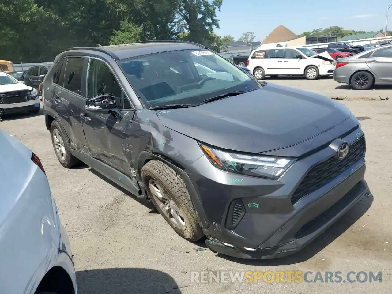 4 Photograph of a damaged car 2T3P1RFV9PW375622 TOYOTA RAV4 2023