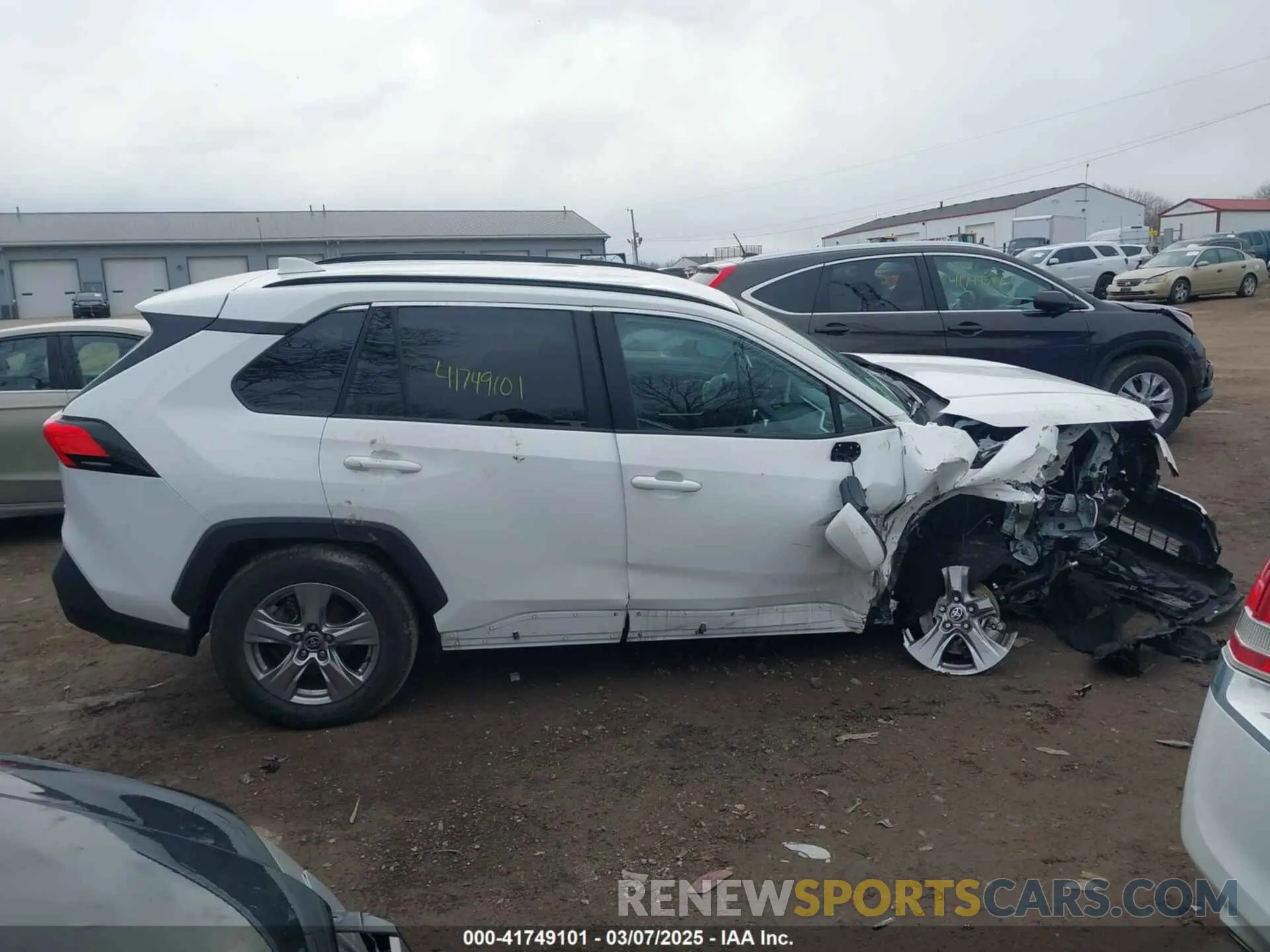 13 Photograph of a damaged car 2T3P1RFV9PW377340 TOYOTA RAV4 2023