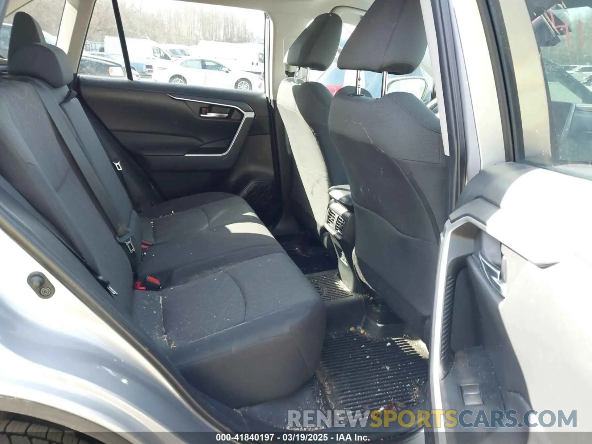 8 Photograph of a damaged car 2T3P1RFVXPC335339 TOYOTA RAV4 2023