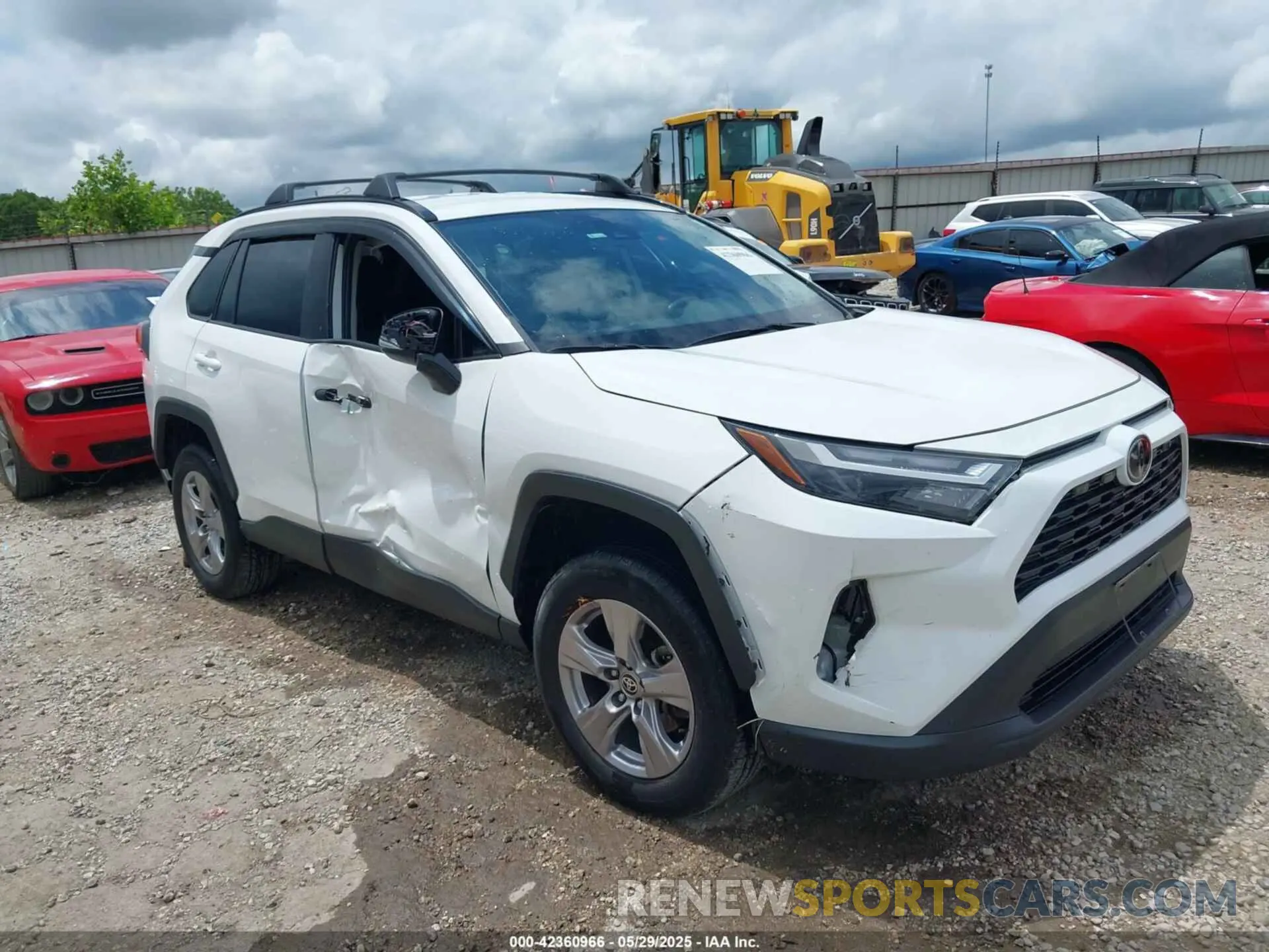1 Photograph of a damaged car 2T3P1RFVXPW356030 TOYOTA RAV4 2023