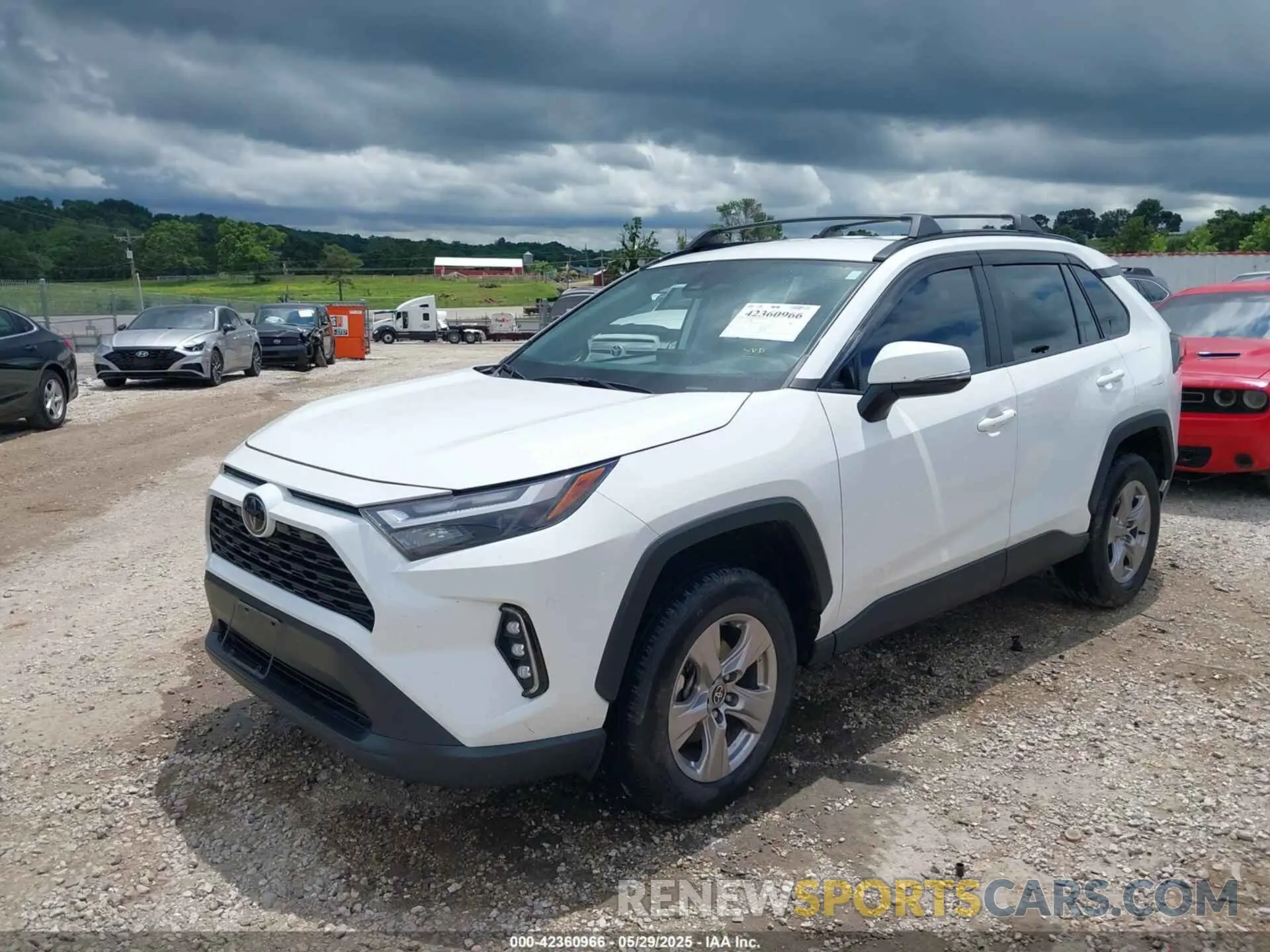 2 Photograph of a damaged car 2T3P1RFVXPW356030 TOYOTA RAV4 2023