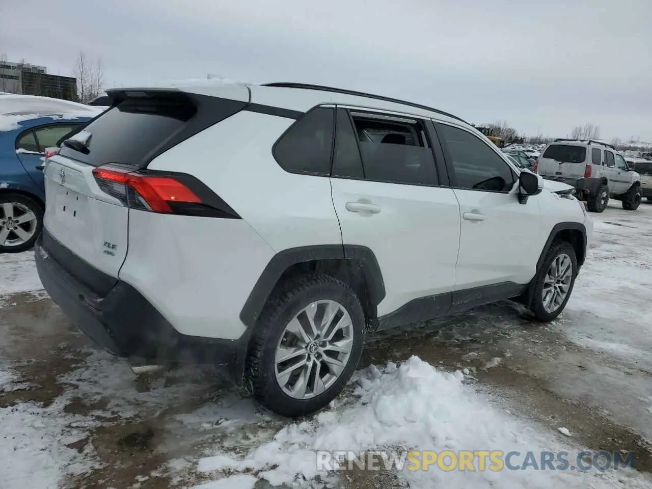3 Photograph of a damaged car 2T3R1RFV0PW391474 TOYOTA RAV4 2023