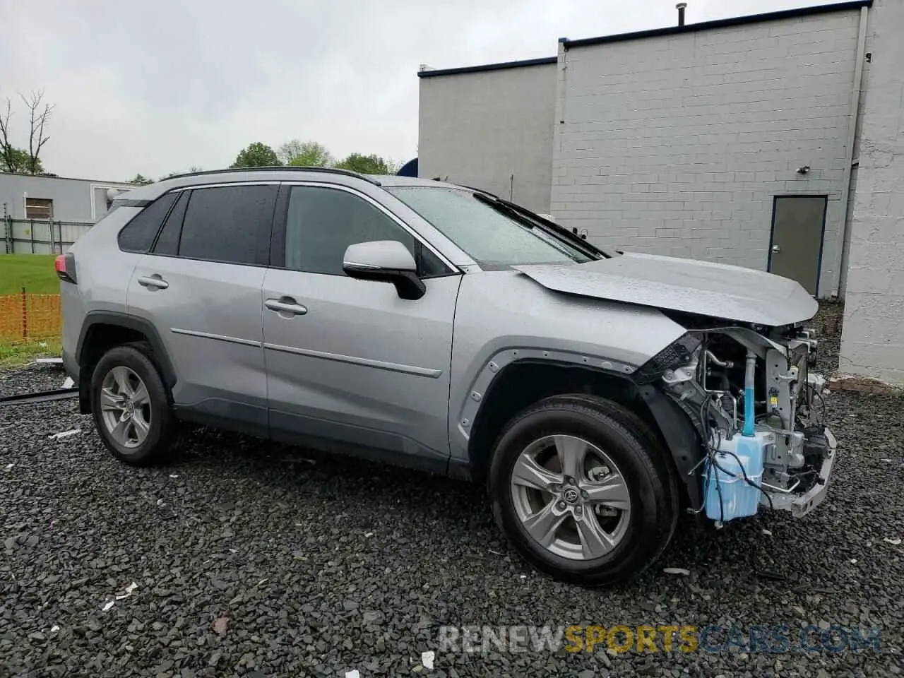 4 Photograph of a damaged car 2T3RWRFV3PW186197 TOYOTA RAV4 2023