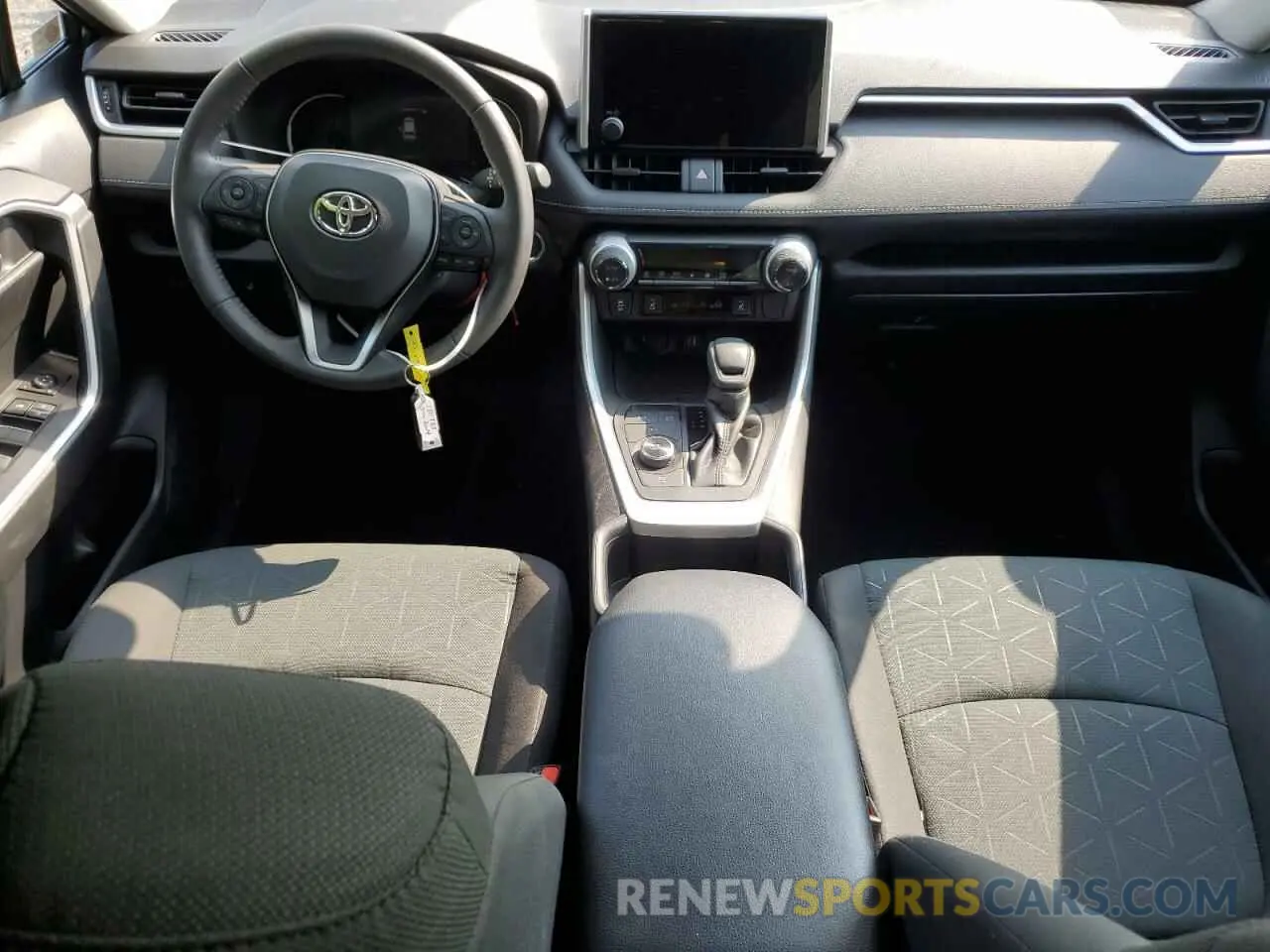 8 Photograph of a damaged car 2T3RWRFV5PW180725 TOYOTA RAV4 2023