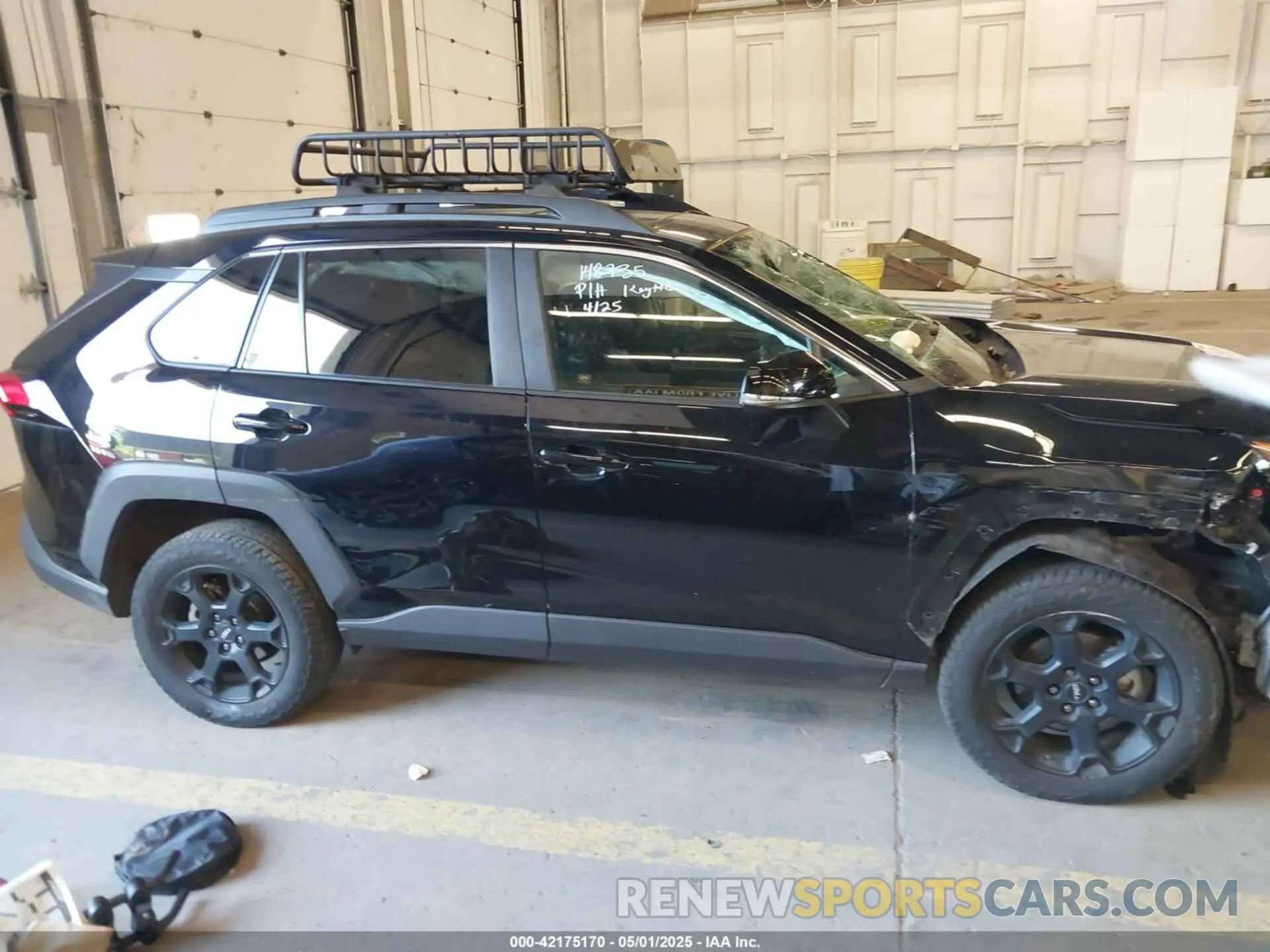 14 Photograph of a damaged car 2T3S1RFV1PW333231 TOYOTA RAV4 2023
