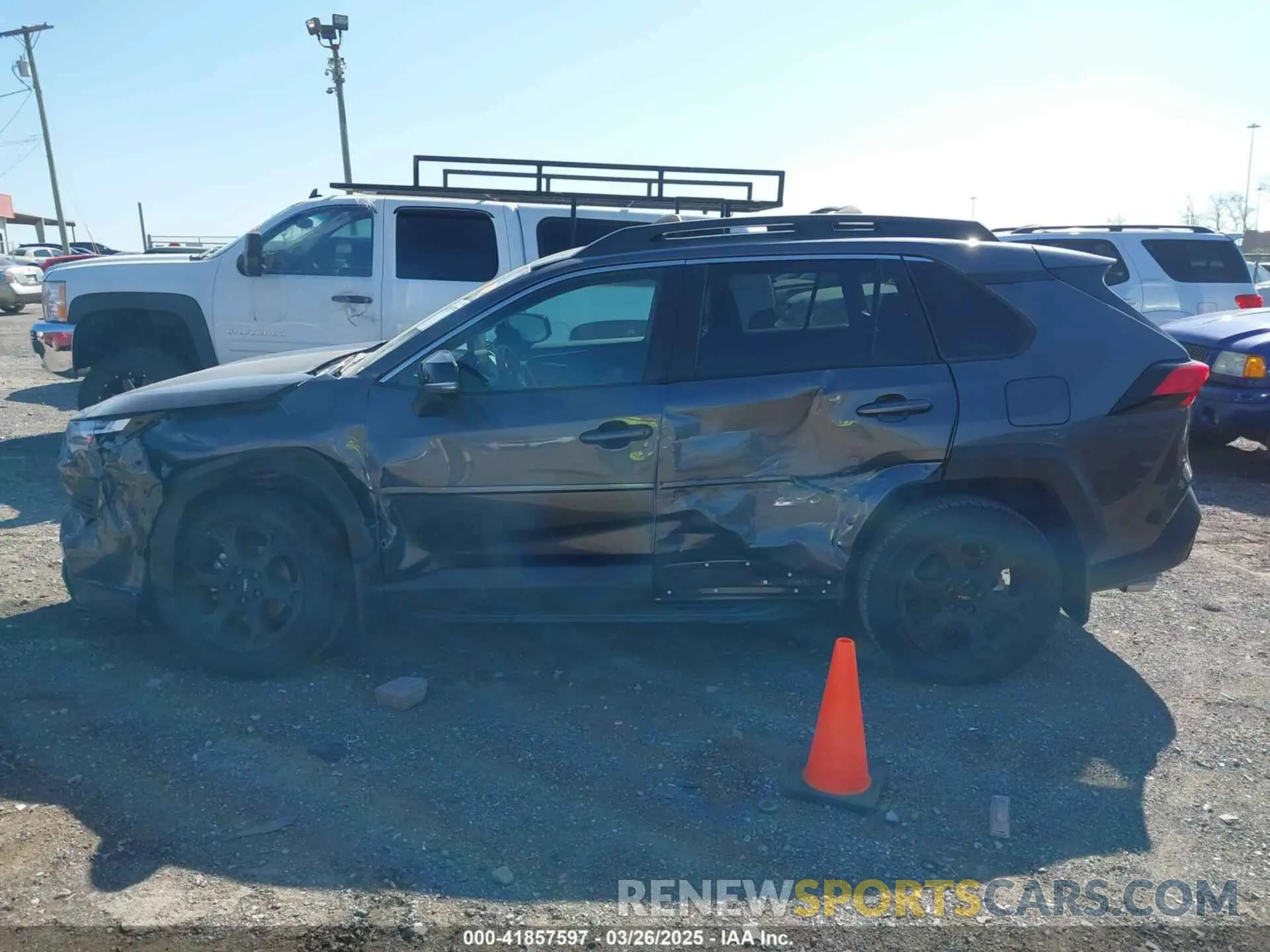 14 Photograph of a damaged car 2T3S1RFV3PW349334 TOYOTA RAV4 2023