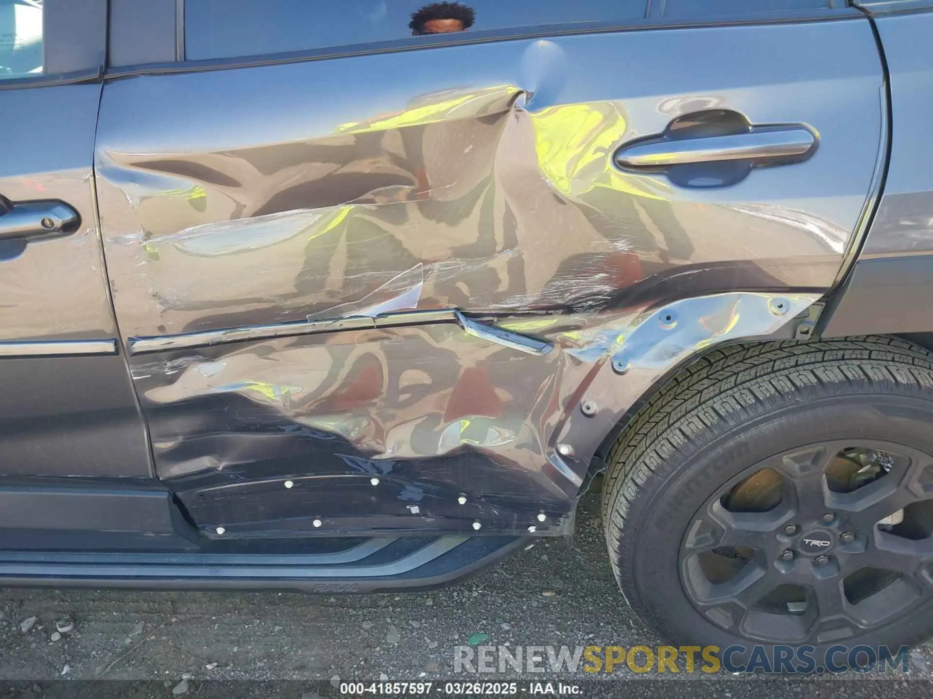 17 Photograph of a damaged car 2T3S1RFV3PW349334 TOYOTA RAV4 2023