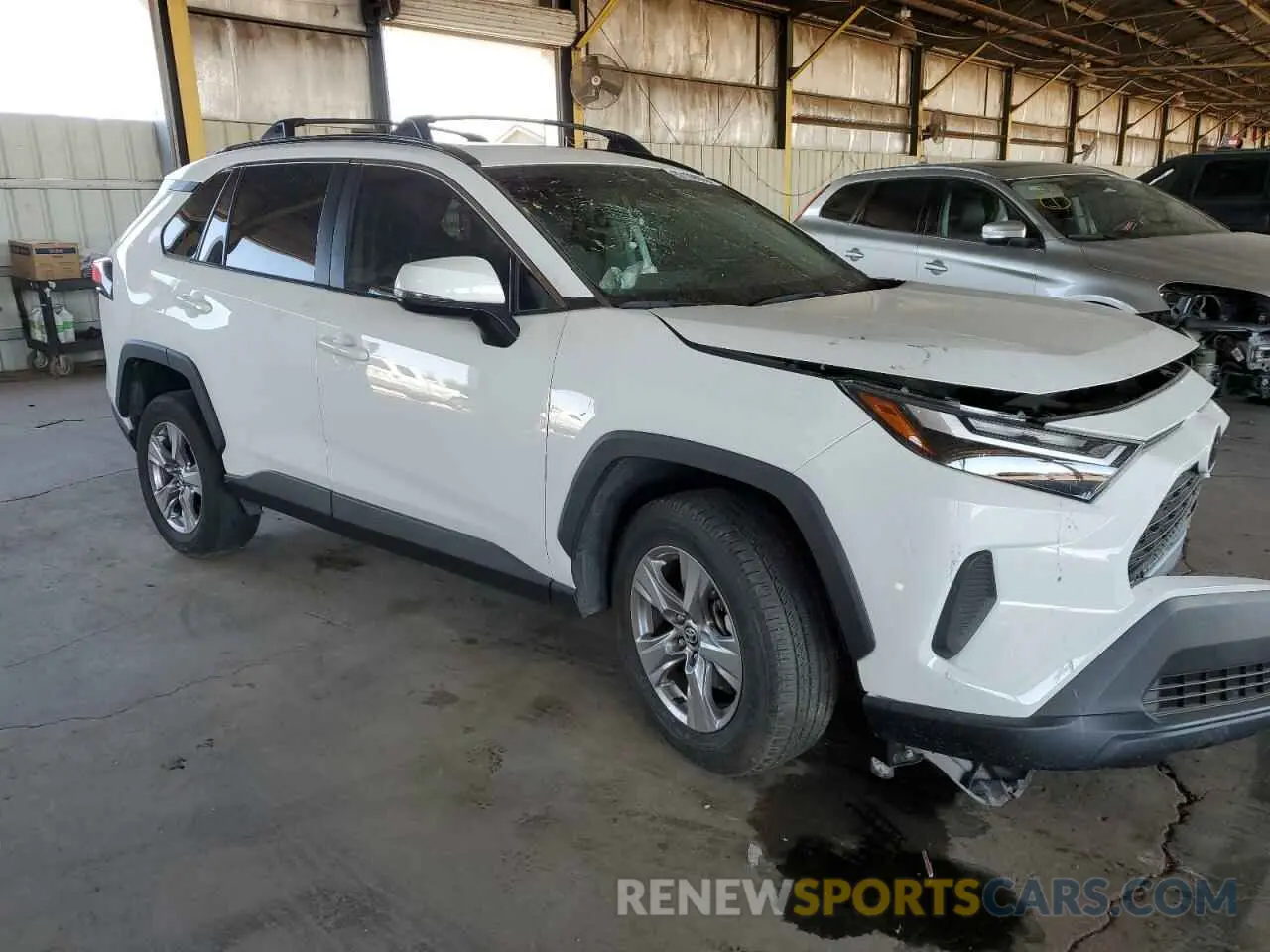 4 Photograph of a damaged car 2T3W1RFV0PC236010 TOYOTA RAV4 2023