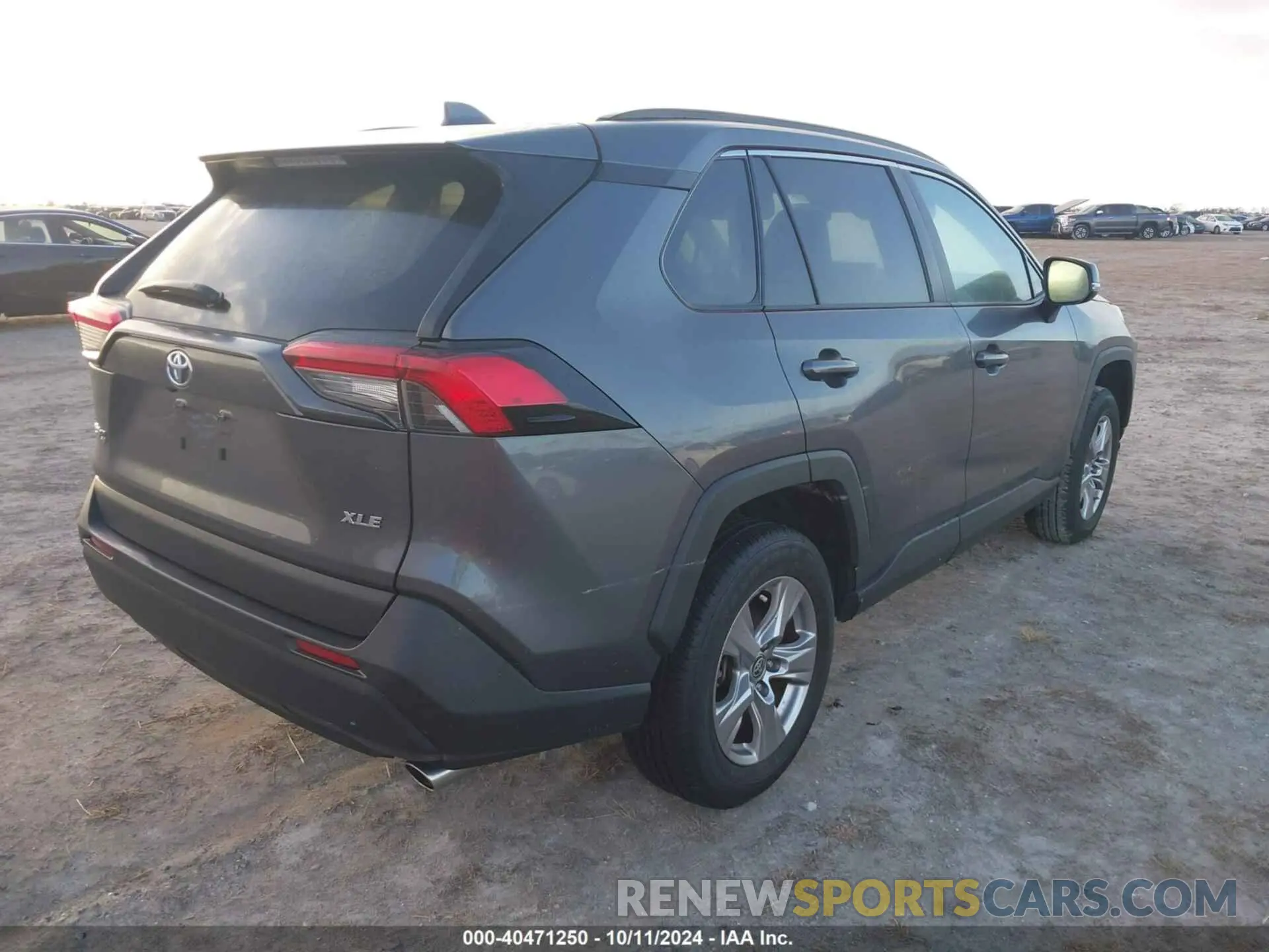 4 Photograph of a damaged car 2T3W1RFV1PC223976 TOYOTA RAV4 2023