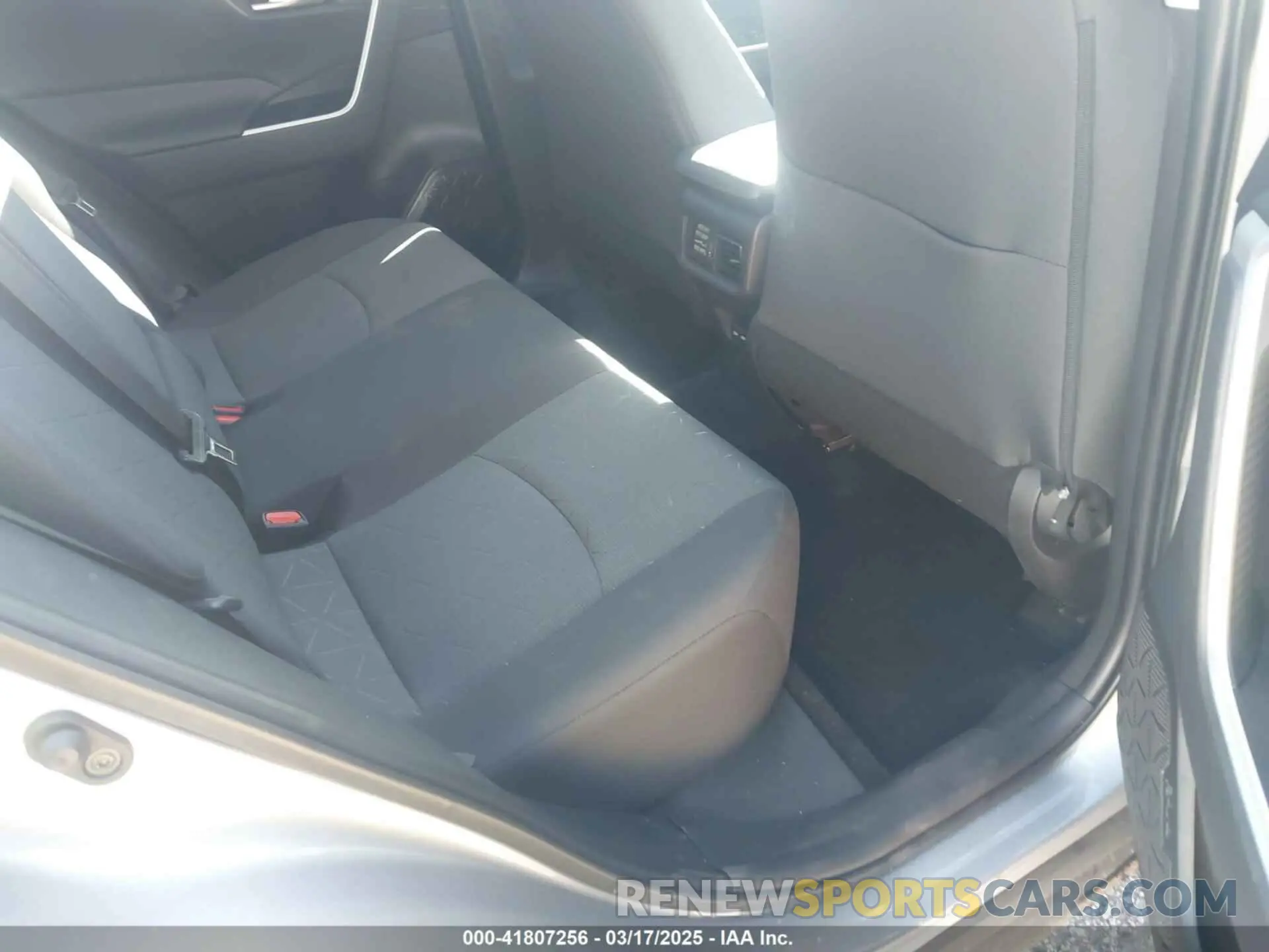 8 Photograph of a damaged car 2T3W1RFV1PC251213 TOYOTA RAV4 2023