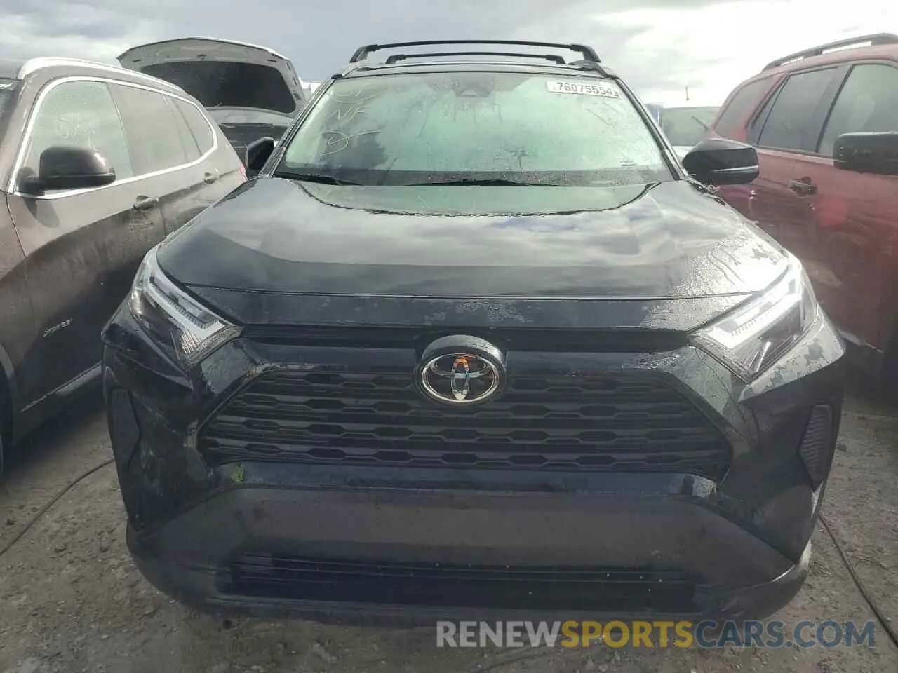5 Photograph of a damaged car 2T3W1RFV2PC246523 TOYOTA RAV4 2023