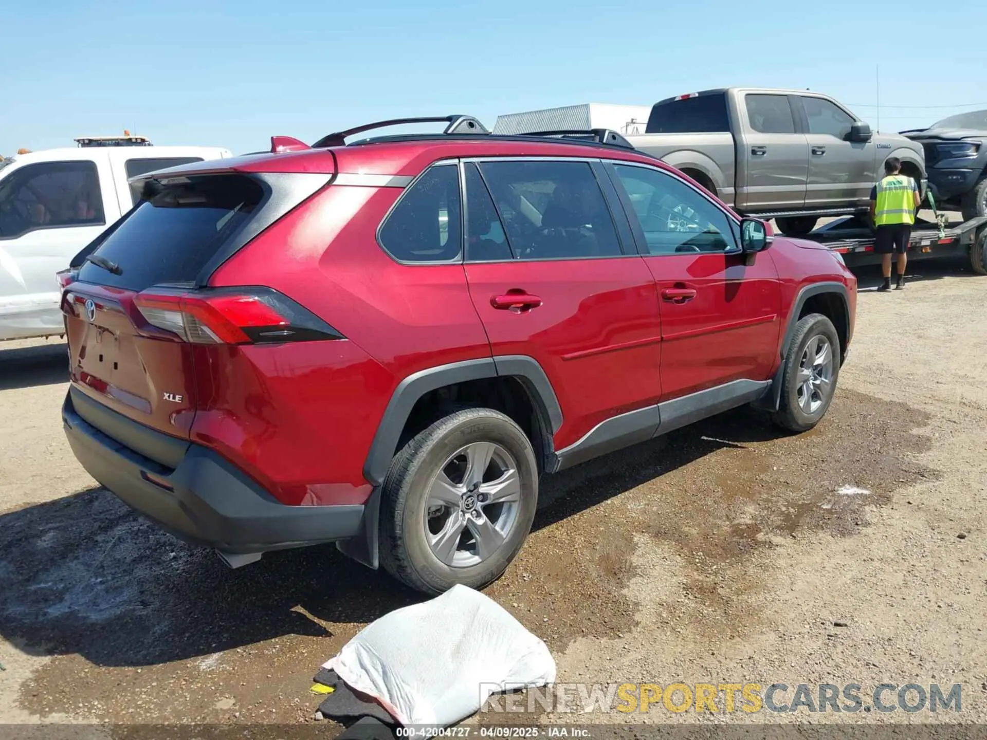 4 Photograph of a damaged car 2T3W1RFV3PW299858 TOYOTA RAV4 2023