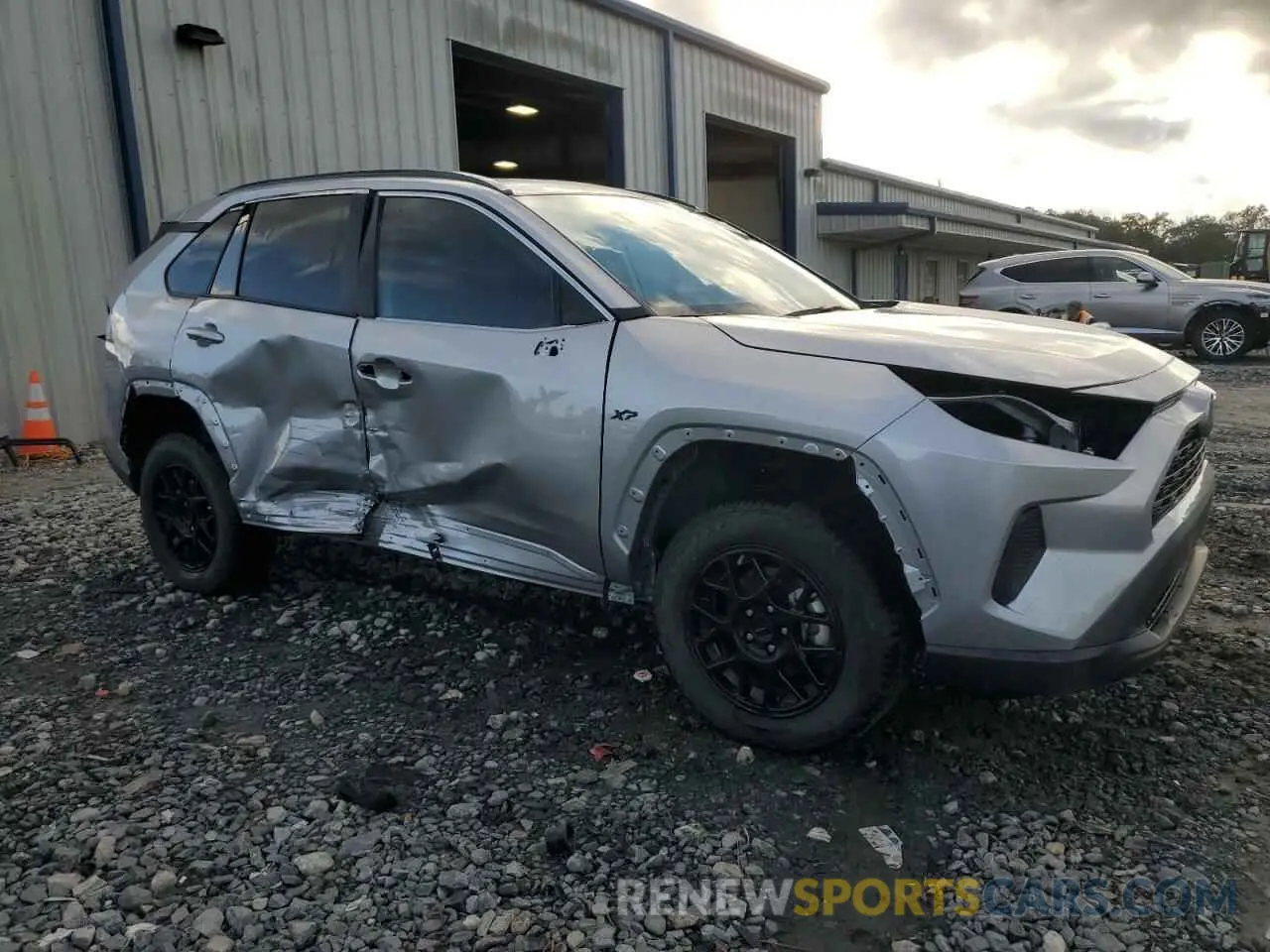 4 Photograph of a damaged car 2T3W1RFV4PC225463 TOYOTA RAV4 2023