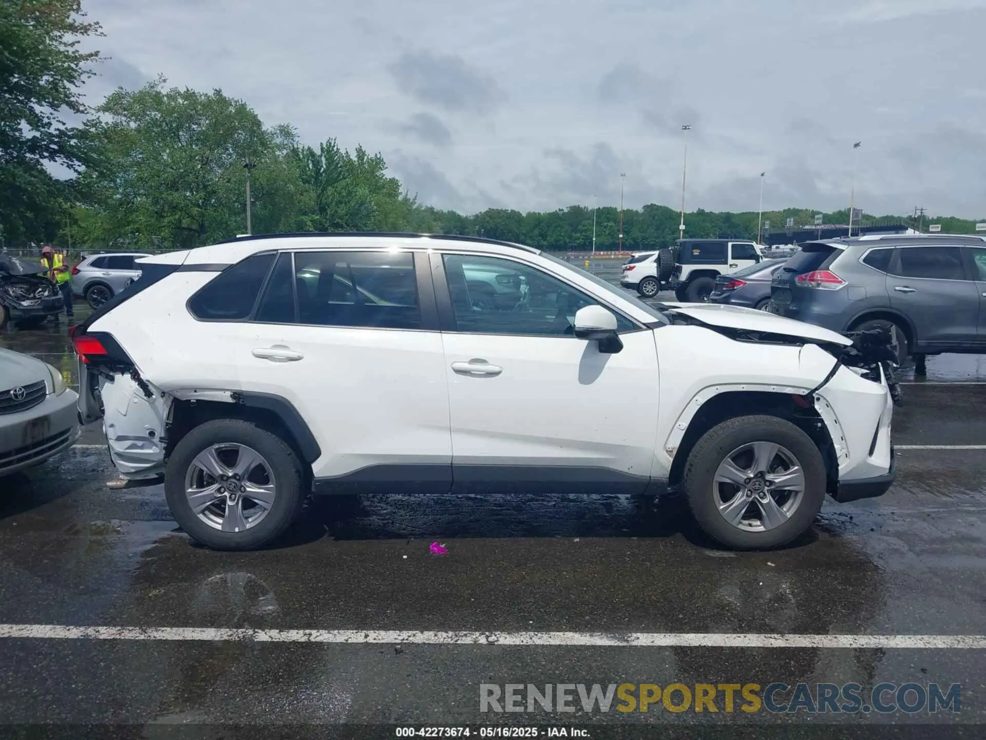 13 Photograph of a damaged car 2T3W1RFV4PC231599 TOYOTA RAV4 2023
