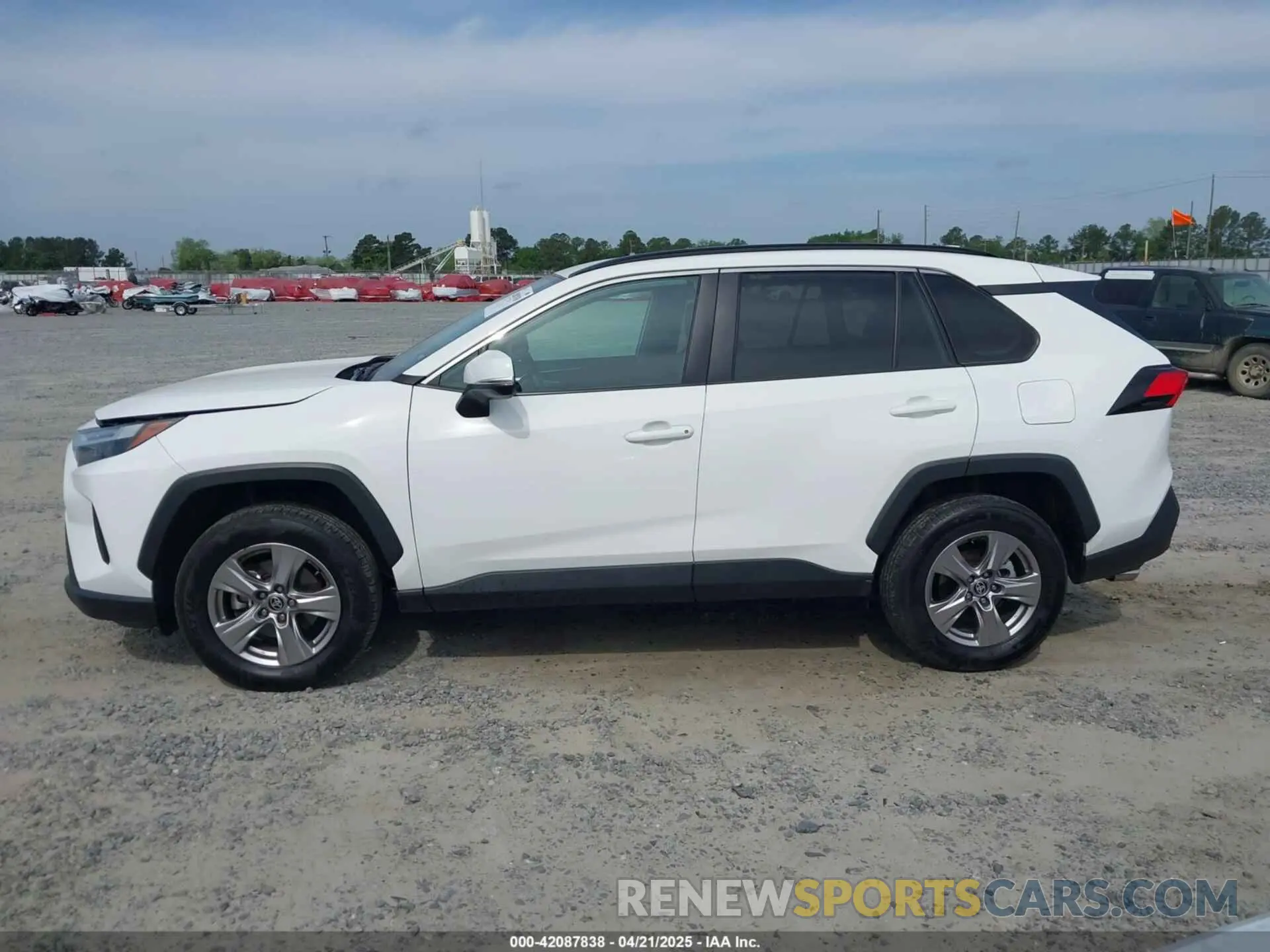 14 Photograph of a damaged car 2T3W1RFV4PW271681 TOYOTA RAV4 2023