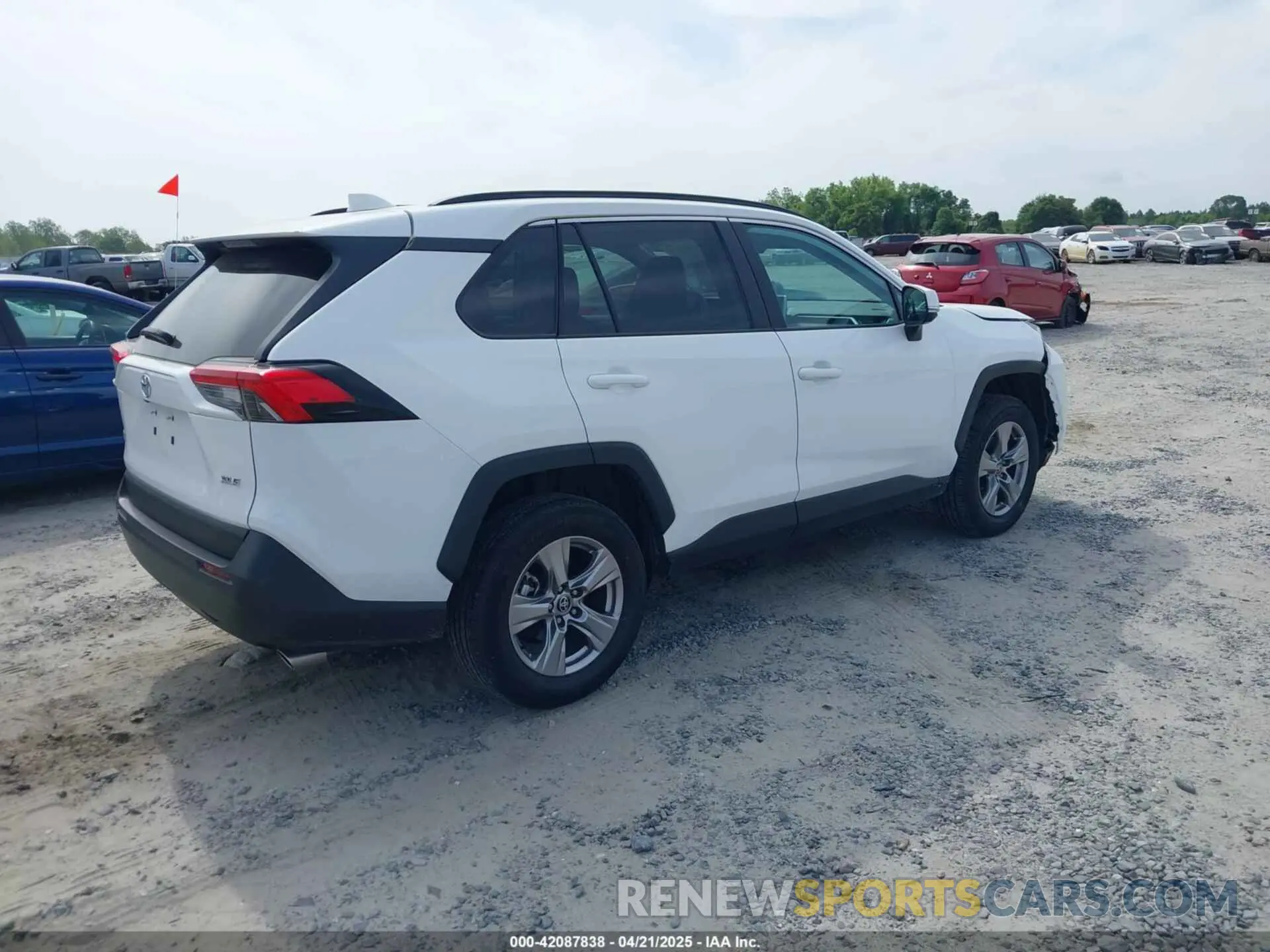 4 Photograph of a damaged car 2T3W1RFV4PW271681 TOYOTA RAV4 2023