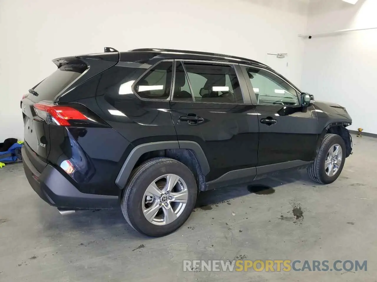 3 Photograph of a damaged car 2T3W1RFV4PW286164 TOYOTA RAV4 2023