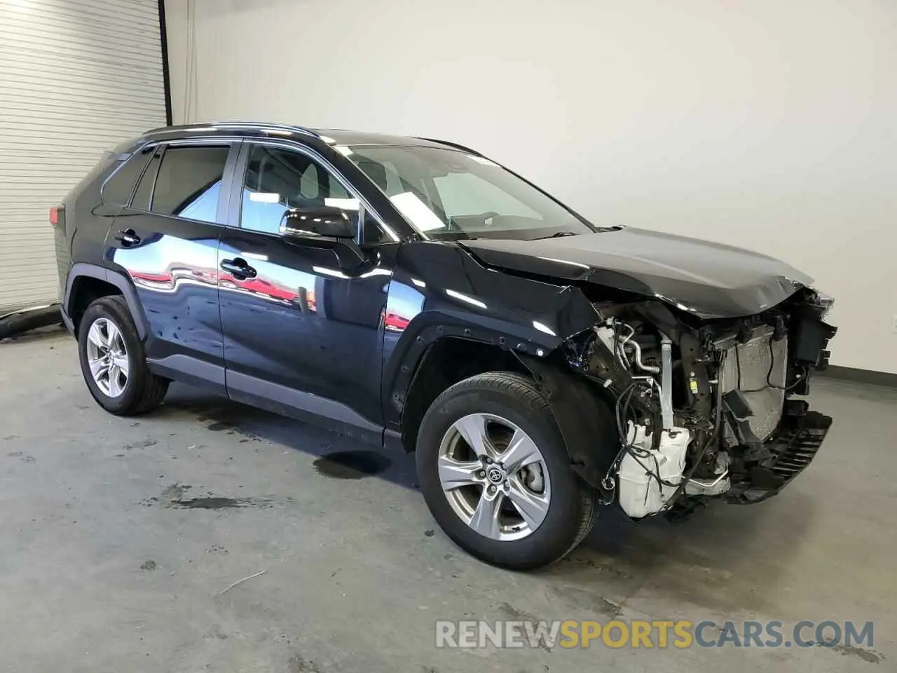 4 Photograph of a damaged car 2T3W1RFV4PW286164 TOYOTA RAV4 2023