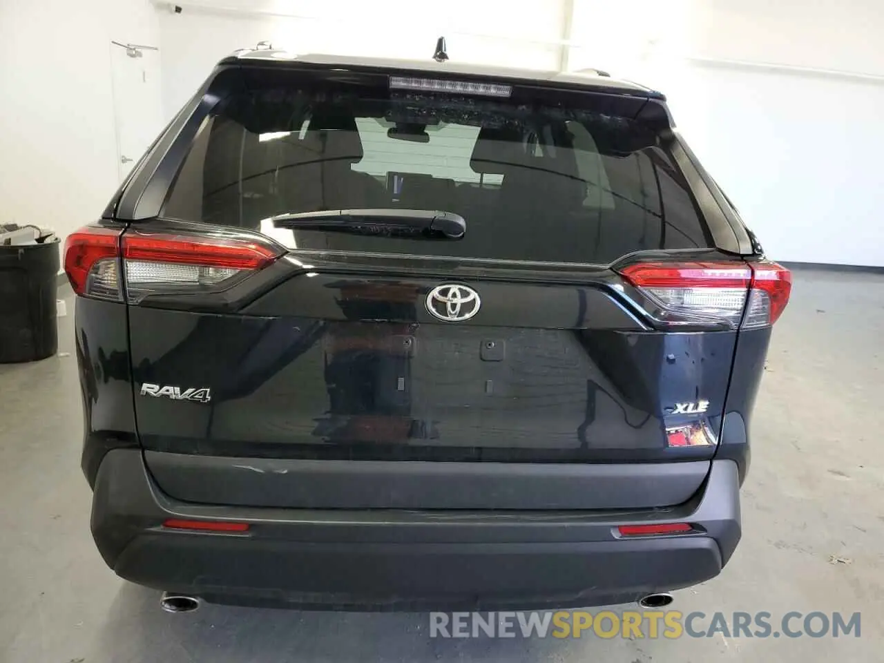 6 Photograph of a damaged car 2T3W1RFV4PW286164 TOYOTA RAV4 2023