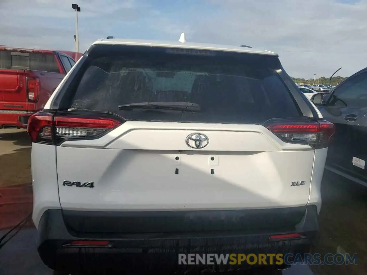 6 Photograph of a damaged car 2T3W1RFV5PC225987 TOYOTA RAV4 2023