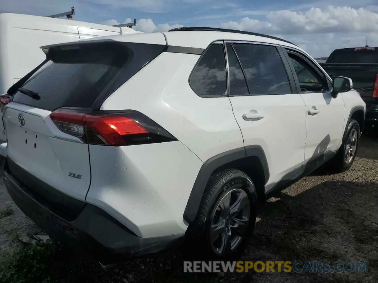3 Photograph of a damaged car 2T3W1RFV5PW293835 TOYOTA RAV4 2023