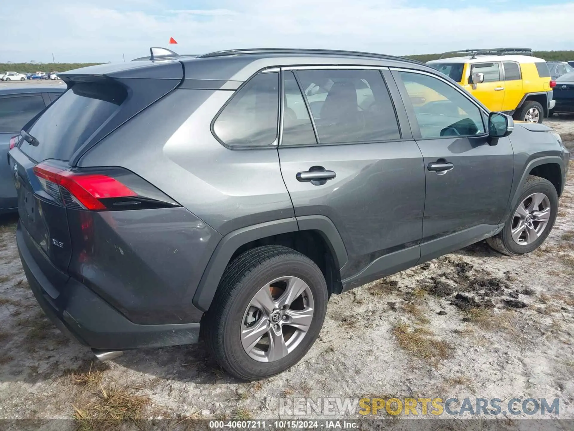 4 Photograph of a damaged car 2T3W1RFV6PW238553 TOYOTA RAV4 2023