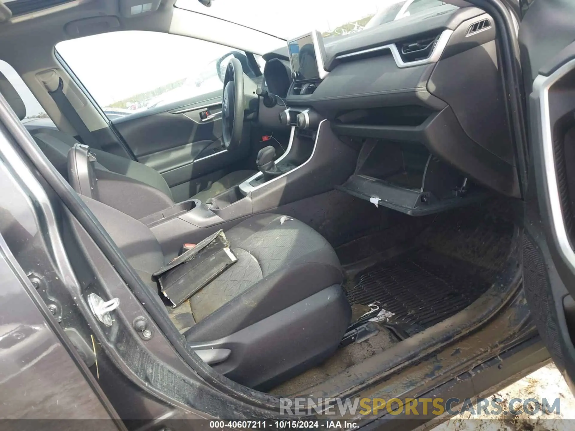 5 Photograph of a damaged car 2T3W1RFV6PW238553 TOYOTA RAV4 2023