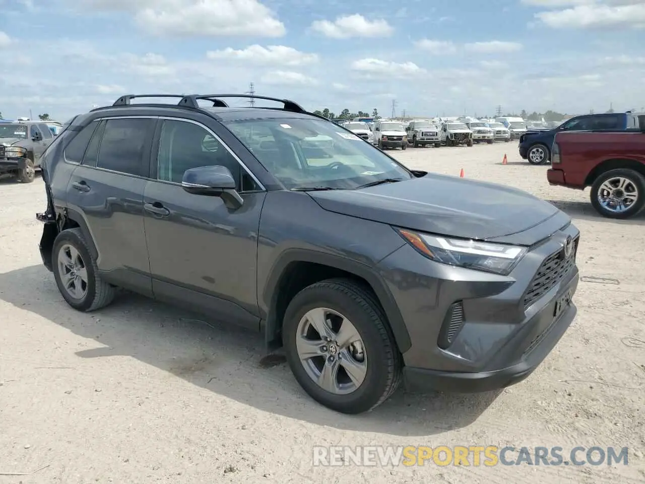 4 Photograph of a damaged car 2T3W1RFV8PC230245 TOYOTA RAV4 2023