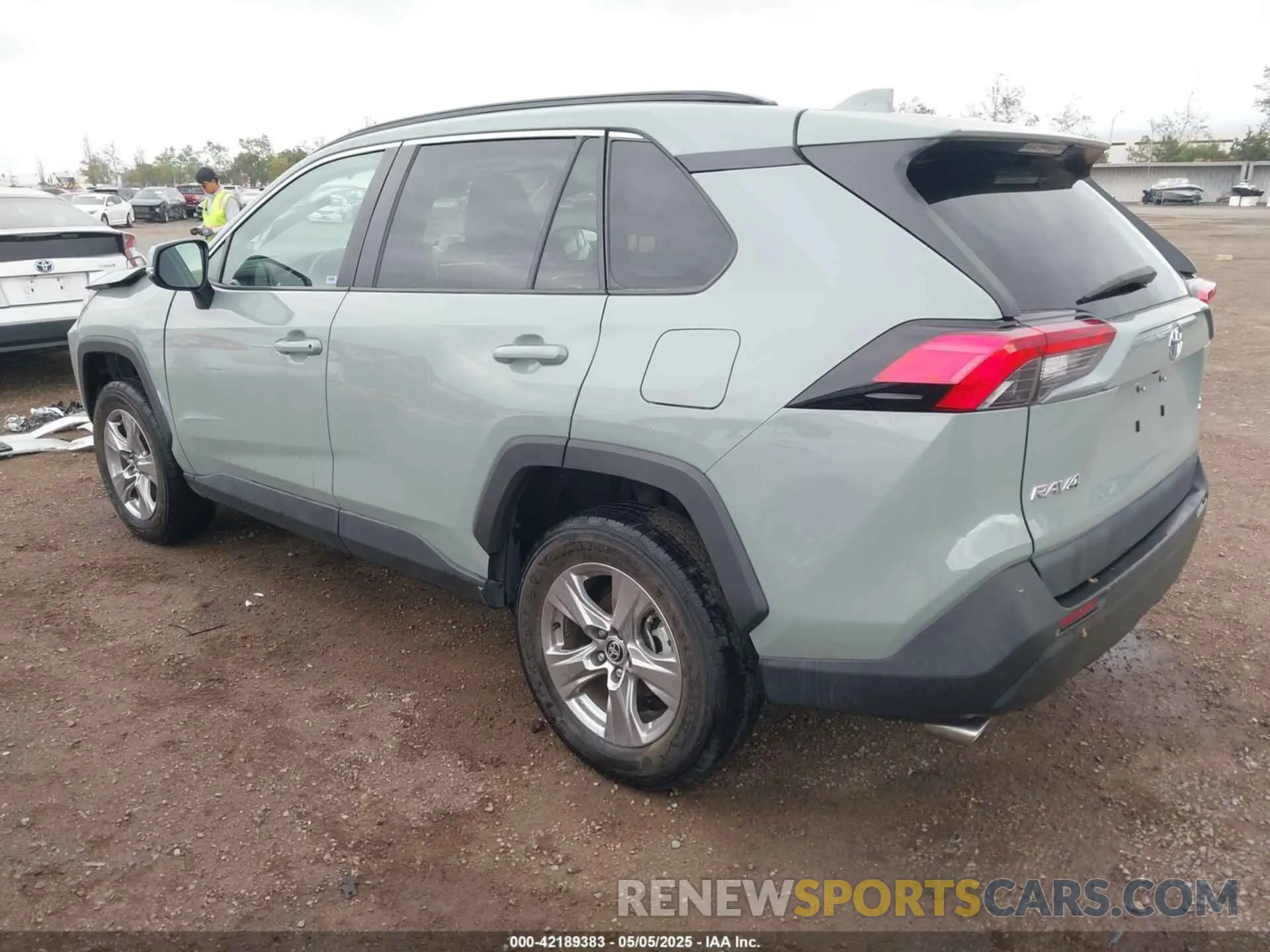 3 Photograph of a damaged car 2T3W1RFV8PW239168 TOYOTA RAV4 2023