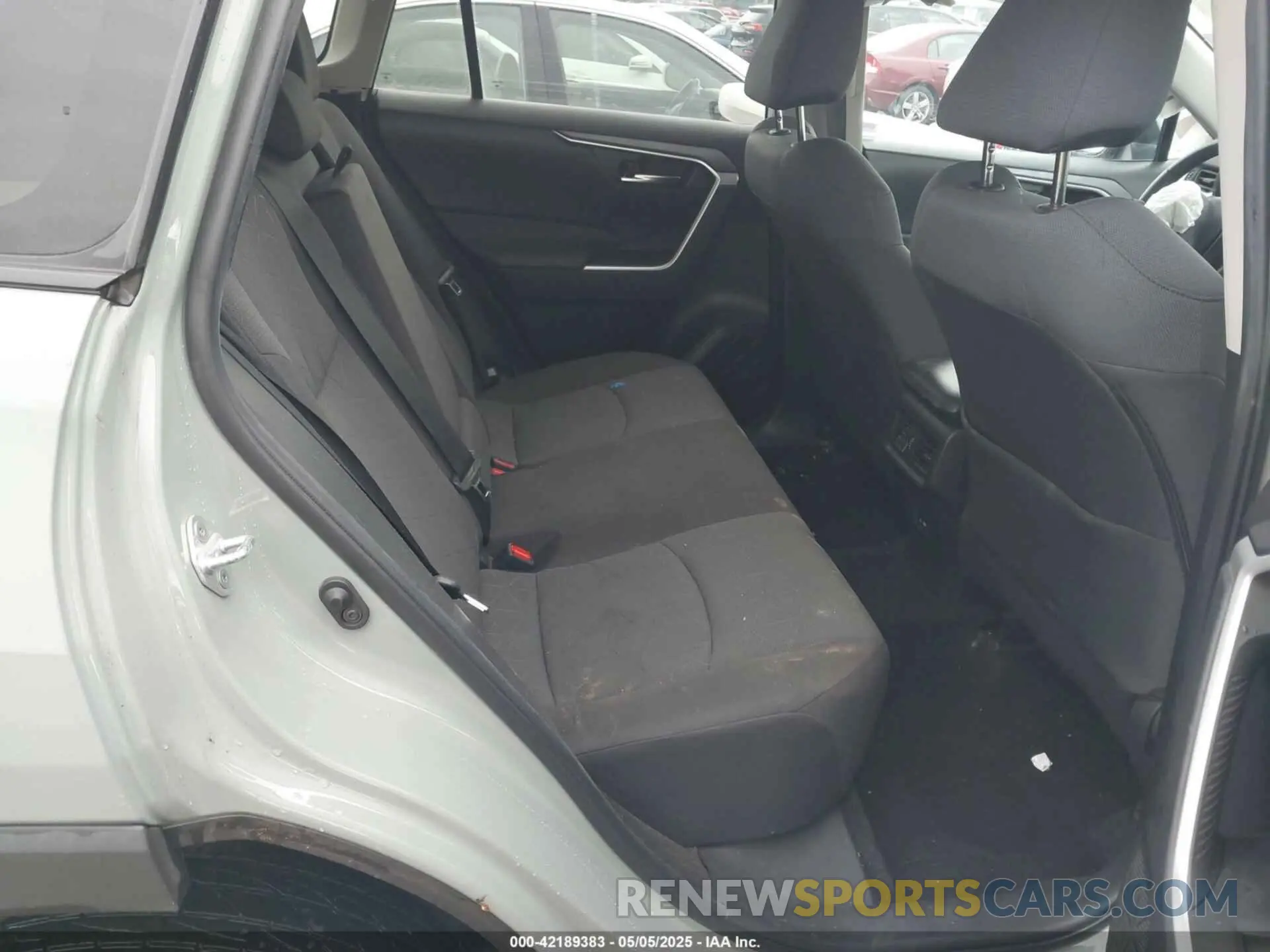 8 Photograph of a damaged car 2T3W1RFV8PW239168 TOYOTA RAV4 2023