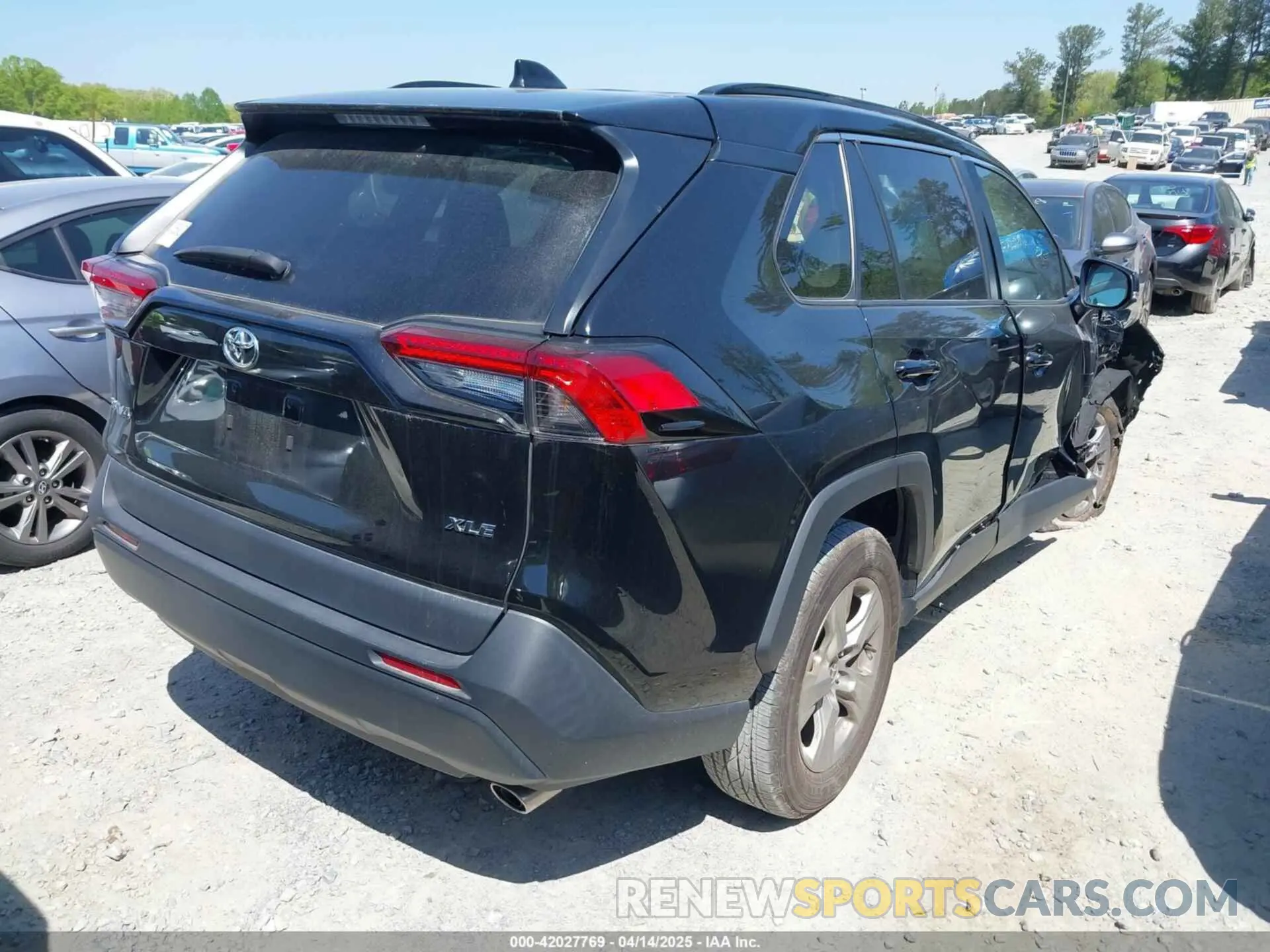 4 Photograph of a damaged car 2T3W1RFV8PW267424 TOYOTA RAV4 2023