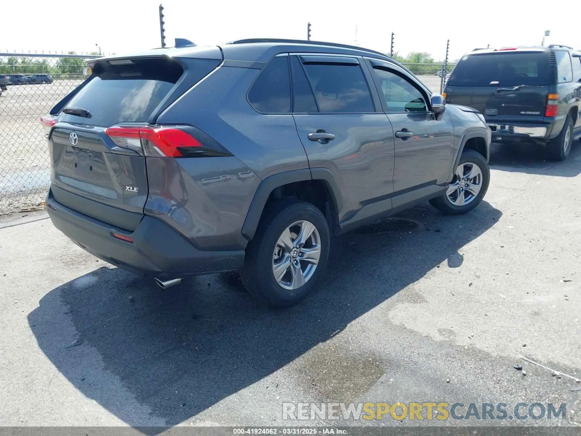 4 Photograph of a damaged car 2T3W1RFV8PW296342 TOYOTA RAV4 2023